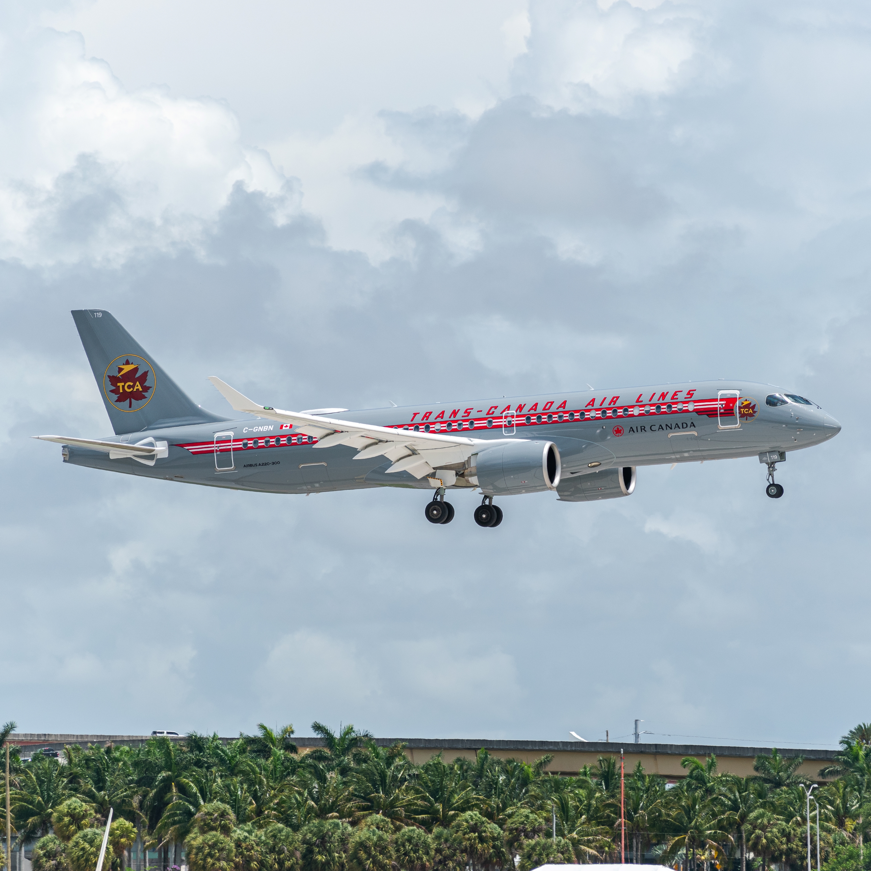 Full size: Air Canada Airbus A220-300 C-GNBN at Fort Lauderdale/Hollywood International Airport