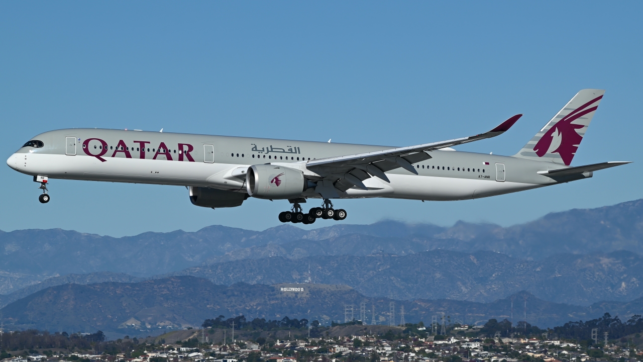Full size: Qatar Airways Airbus A350-1000 A7-ANR at Los Angeles International Airport