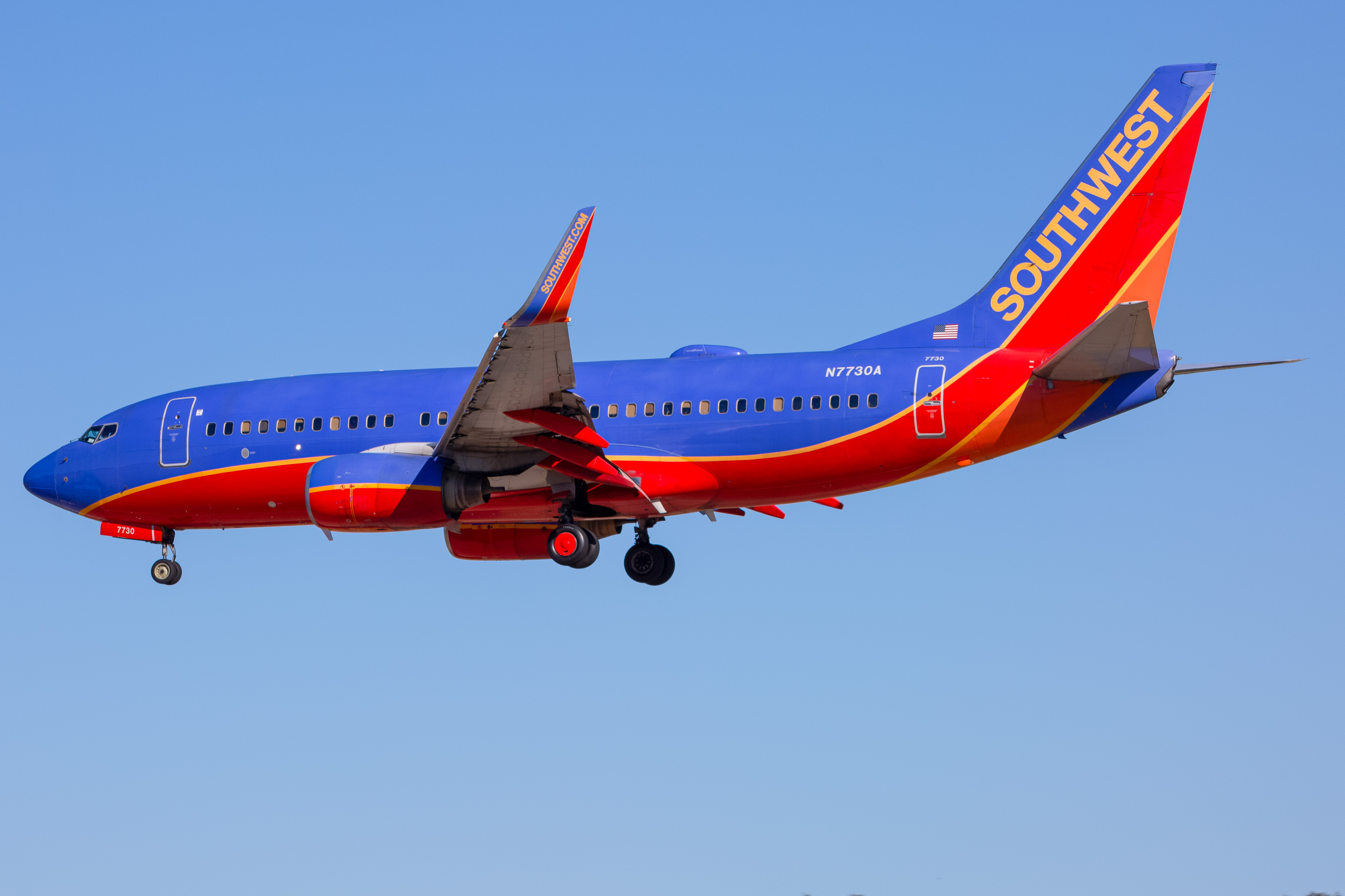 Full size: Southwest Airlines Boeing 737-700 N7730A at Baltimore/Washington International Thurgood Marshall Airport