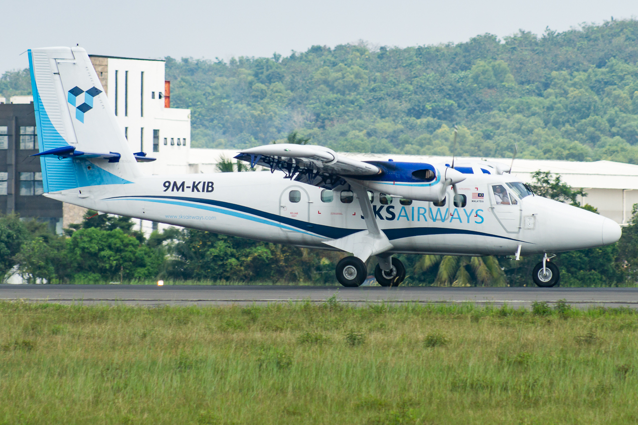 Full size: SKS Airways De Havilland DHC-6 9M-KIB at Kuala Lumpur Subang Airport