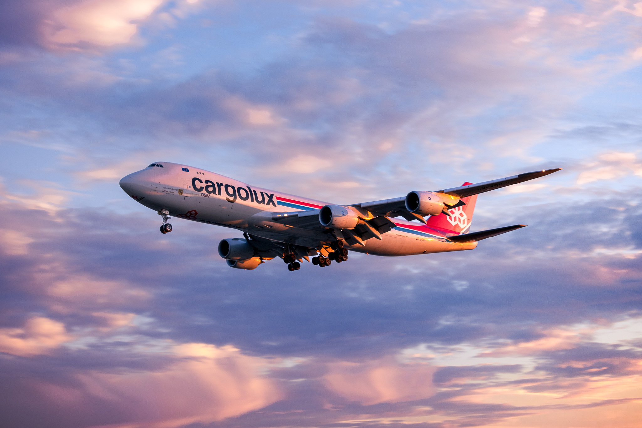 Full size: CargoLux Boeing 747-8F LX-VCH at Chicago O'Hare International Airport