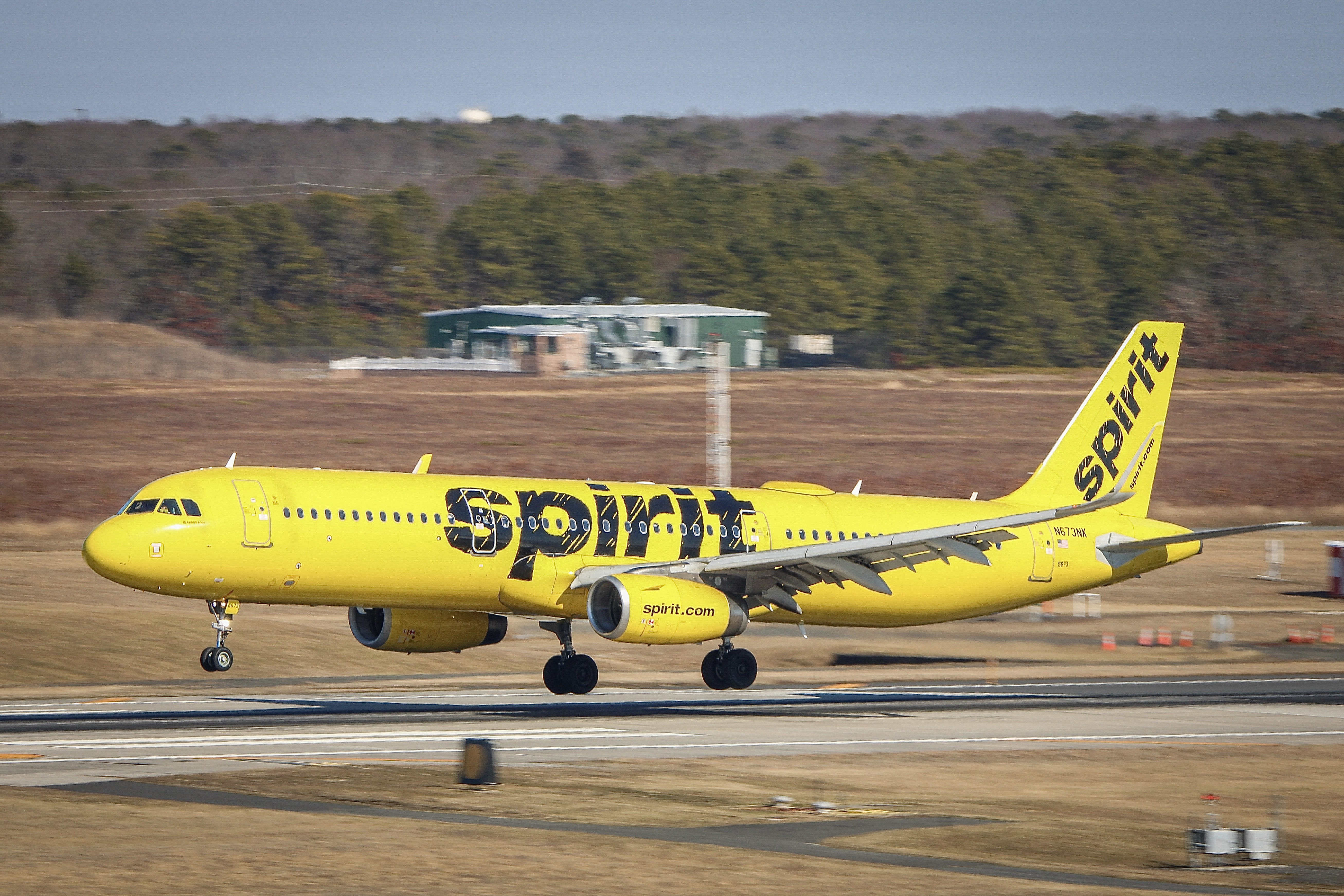 Full size: Spirit Airlines Airbus A321-200 N673NK at Atlantic City International Airport