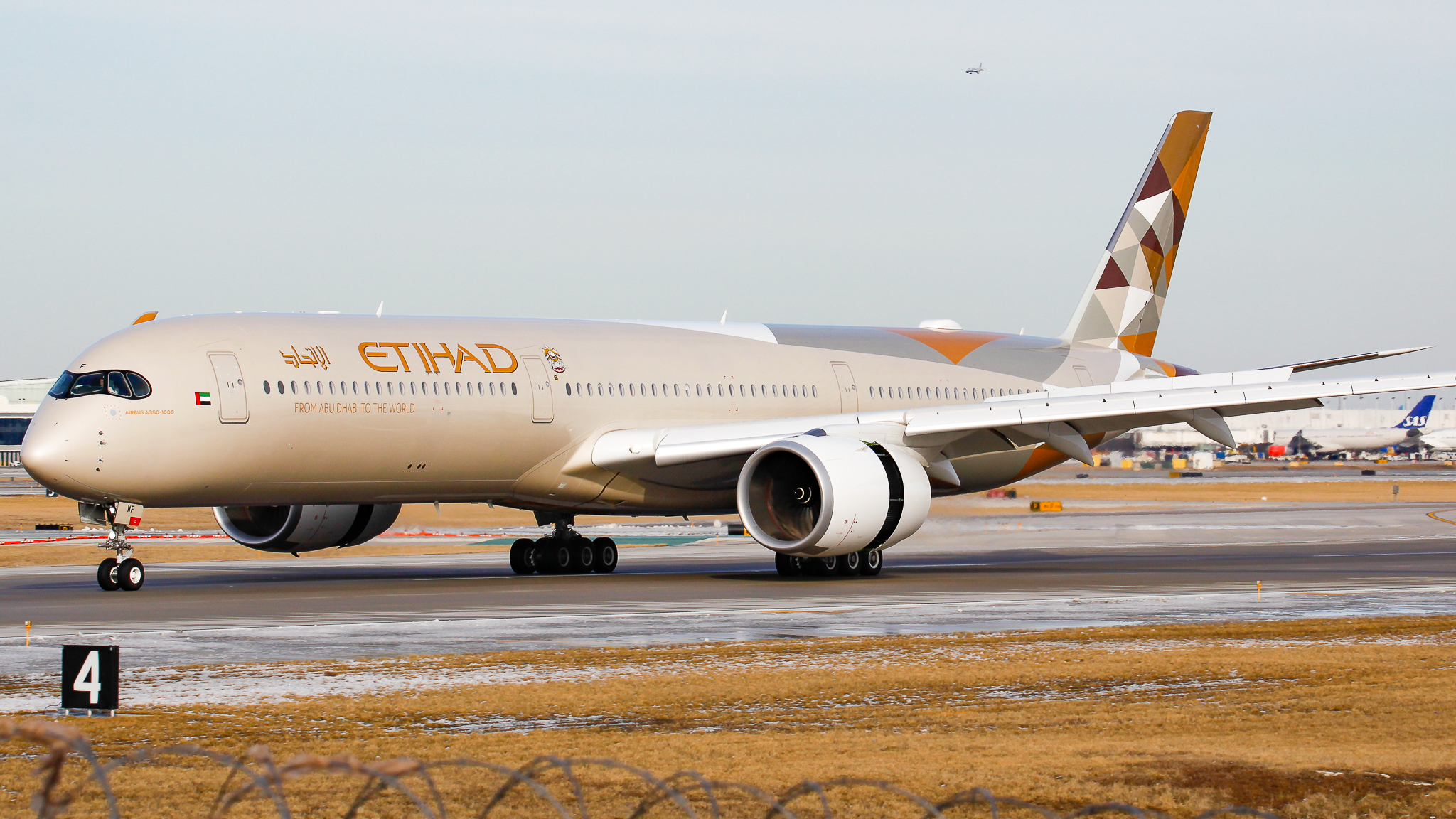 Full size: Etihad Airways Airbus A350-1000 A6-XWF at Chicago O'Hare International Airport