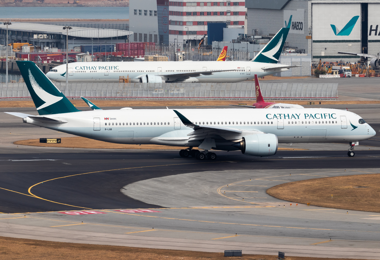 Full size: Cathay Pacific Airbus A350-900 B-LQB at Hong Kong International Airport