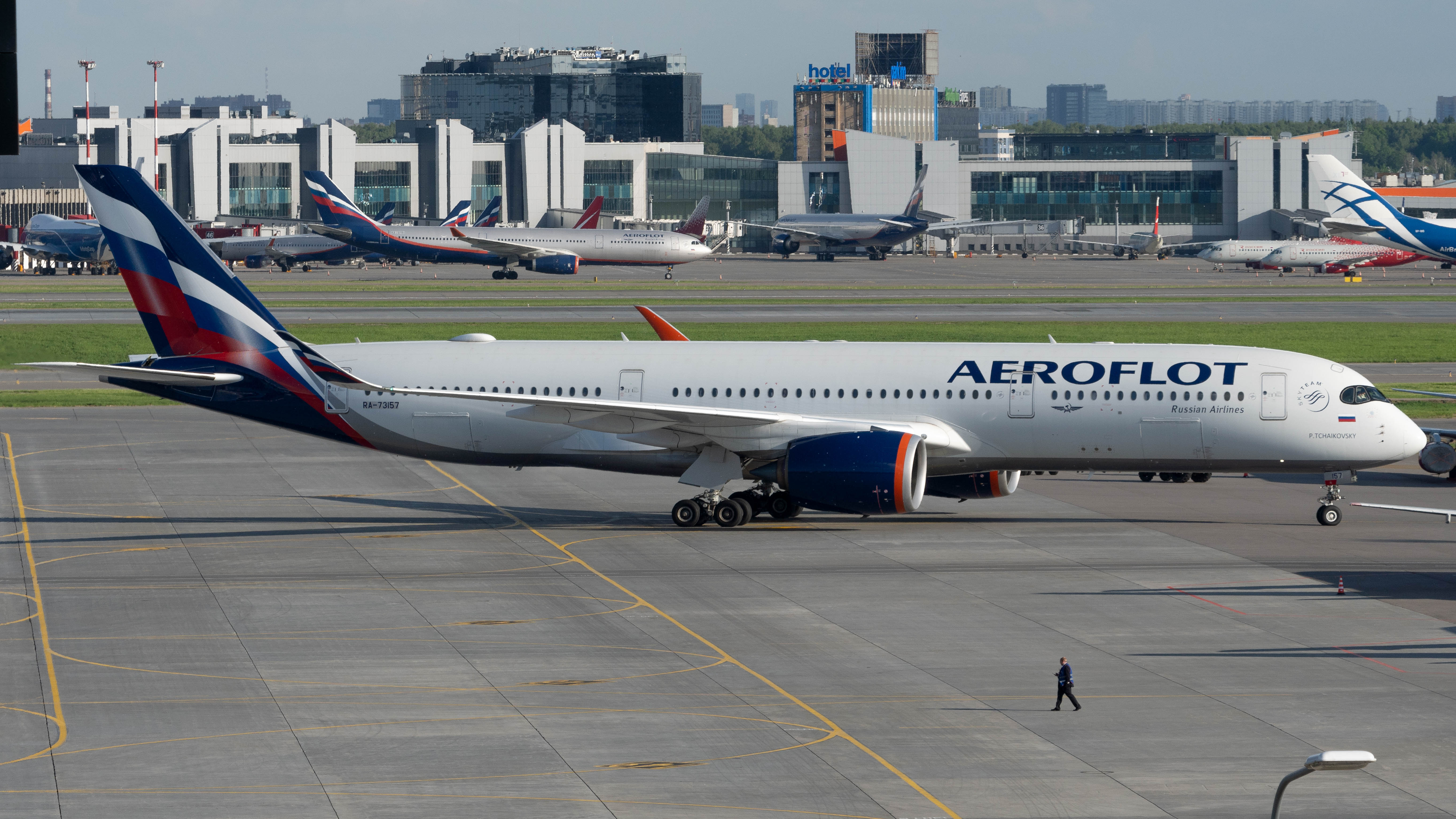 Full size: Aeroflot Airbus A350-900 RA-73157 at Moscow Sheremetyevo International Airport