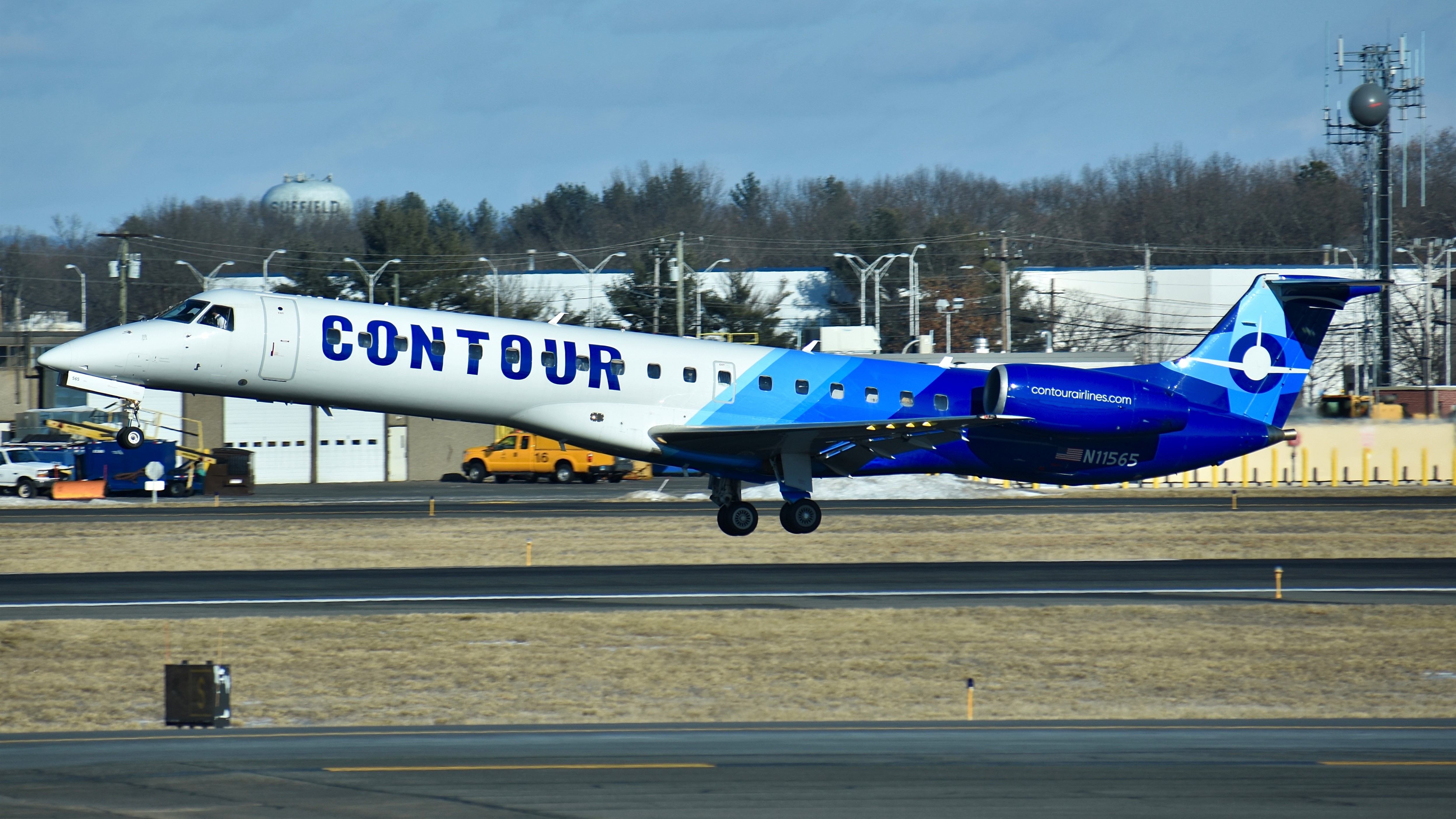 Full size: Contour Airlines Embraer ERJ145 N11565 at Bradley International Airport