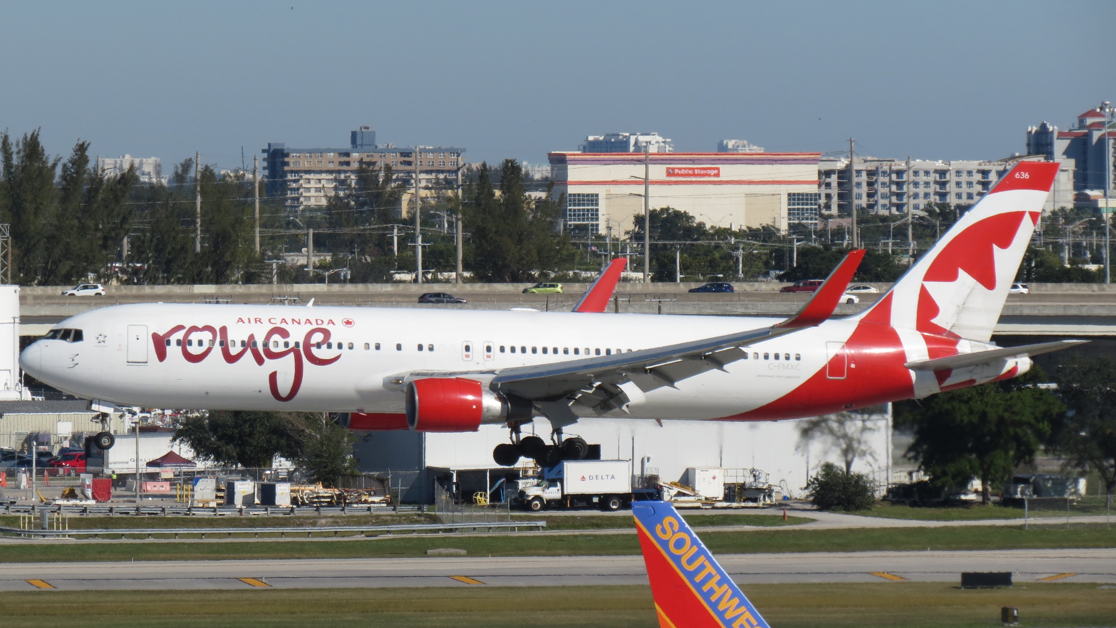 Full size: Air Canada Rouge Boeing 767-300ER C-FMXC at Fort Lauderdale/Hollywood International Airport