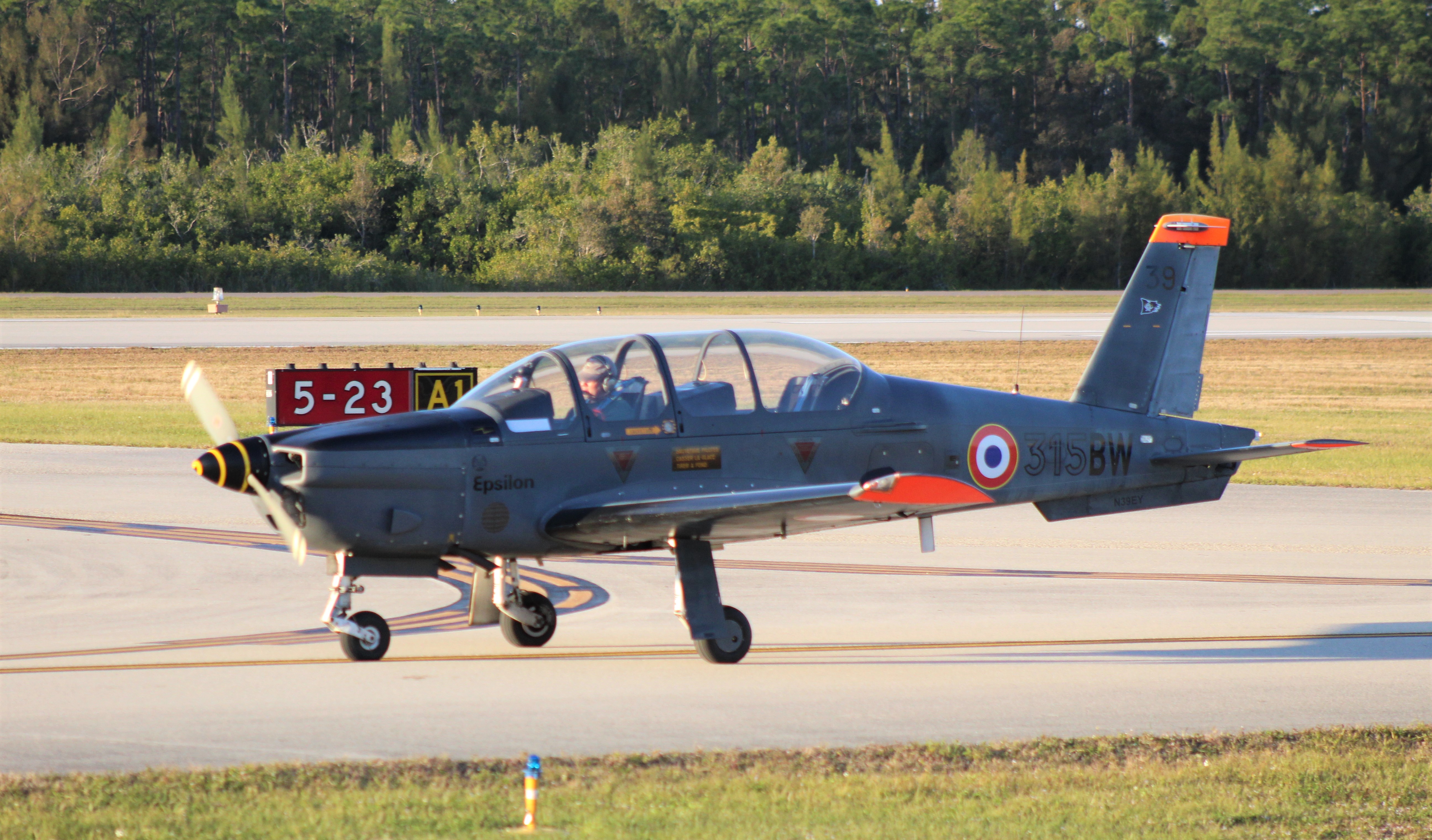 Full size: PRIVATE Socata TB 30 Epsilon N315BW at Naples Municipal Airport
