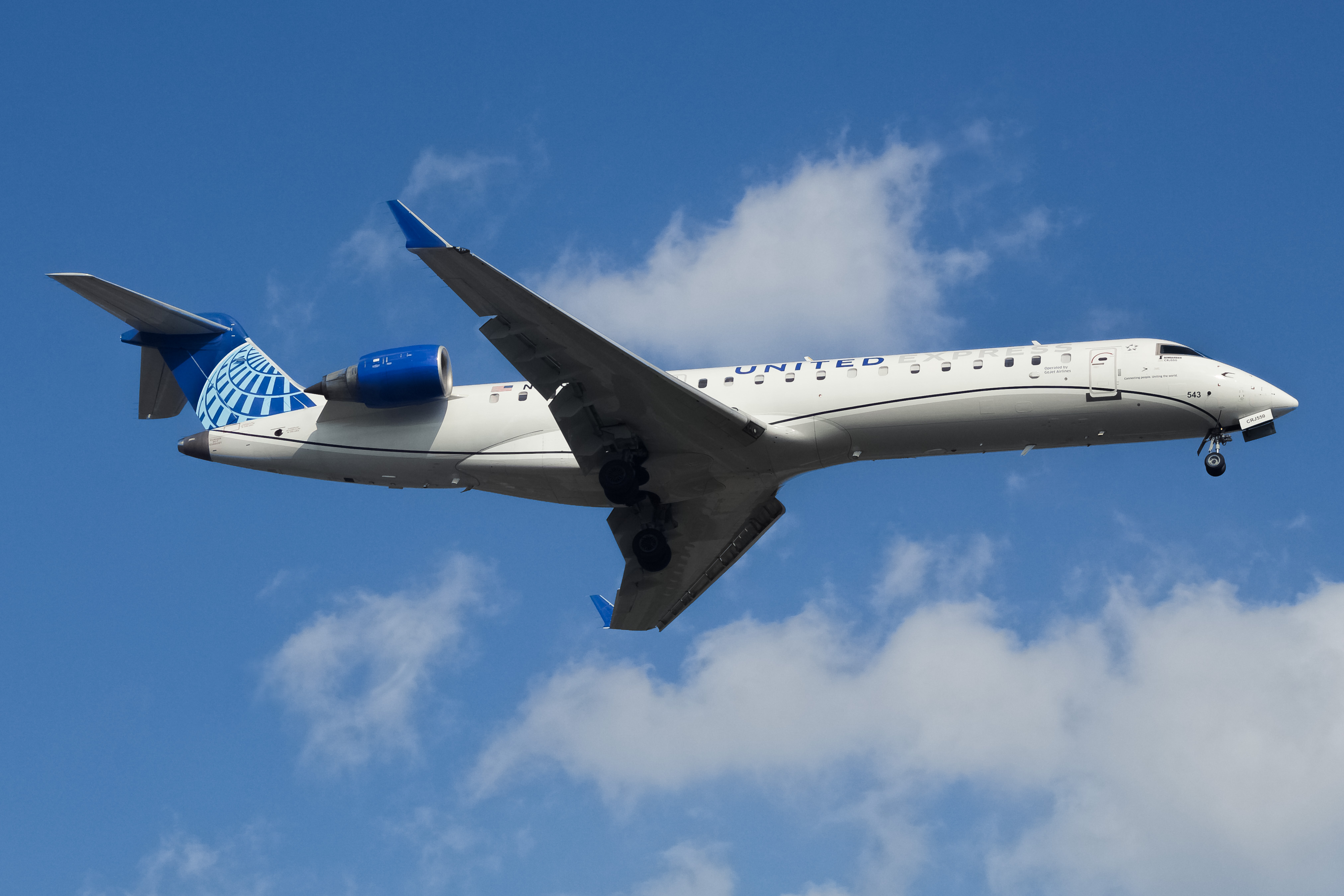 Full size: United Express Mitsubishi CRJ-550 N543GJ at Newark Liberty International Airport
