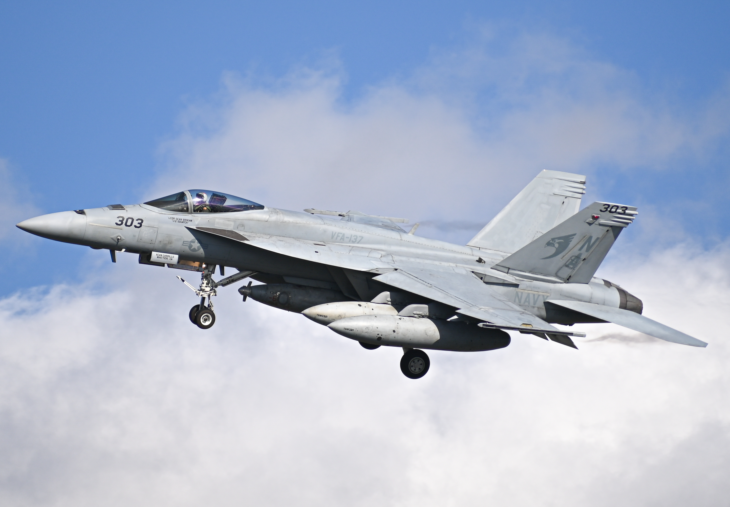 Full size: USN - United States Navy Boeing F/A-18E/F Super Hornet 168870 at North Island NAS