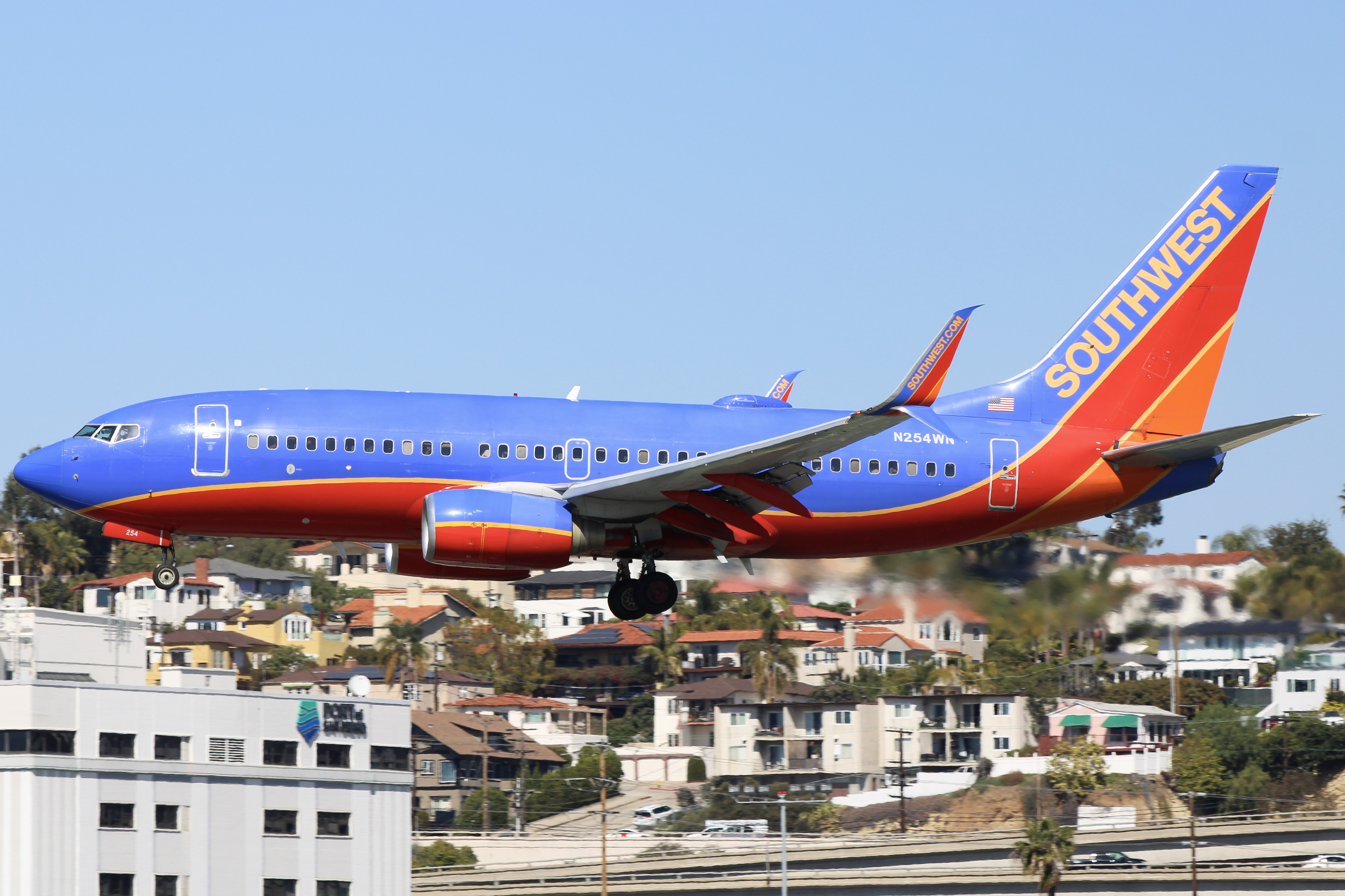 Full size: Southwest Airlines Boeing 737-700 N254WN at San Diego International Airport