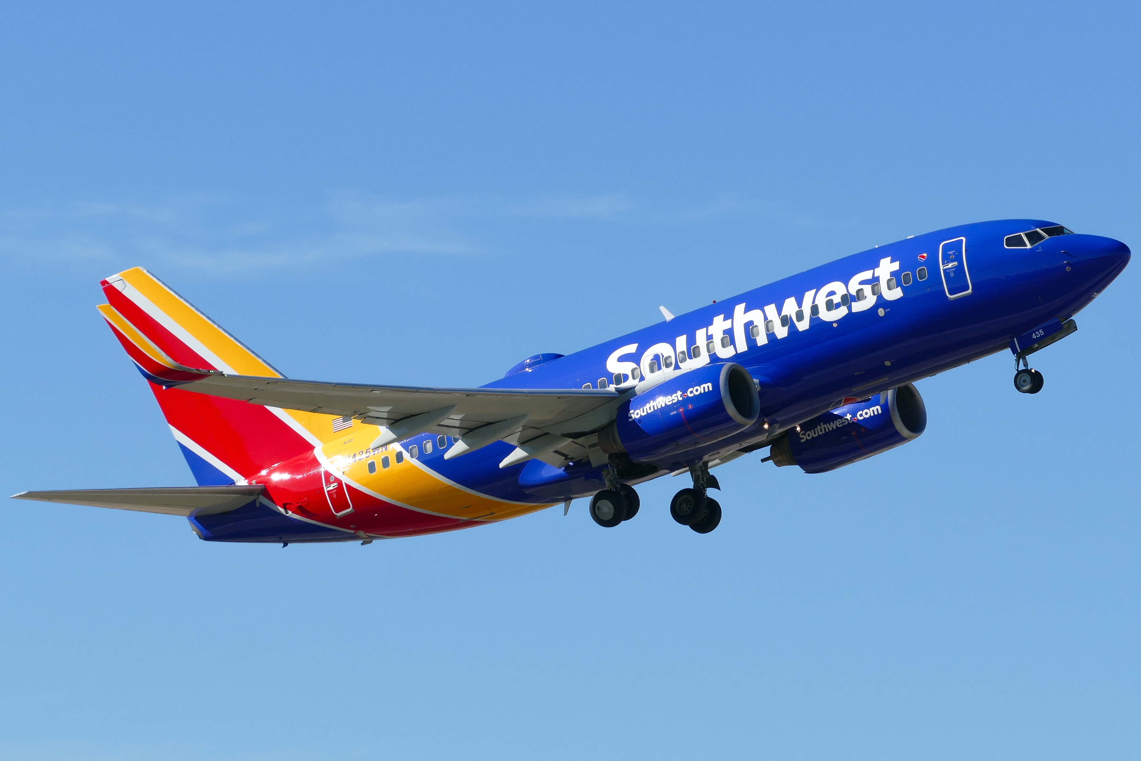 Full size: Southwest Airlines Boeing 737-700 N435WN at Austin-Bergstrom International Airport