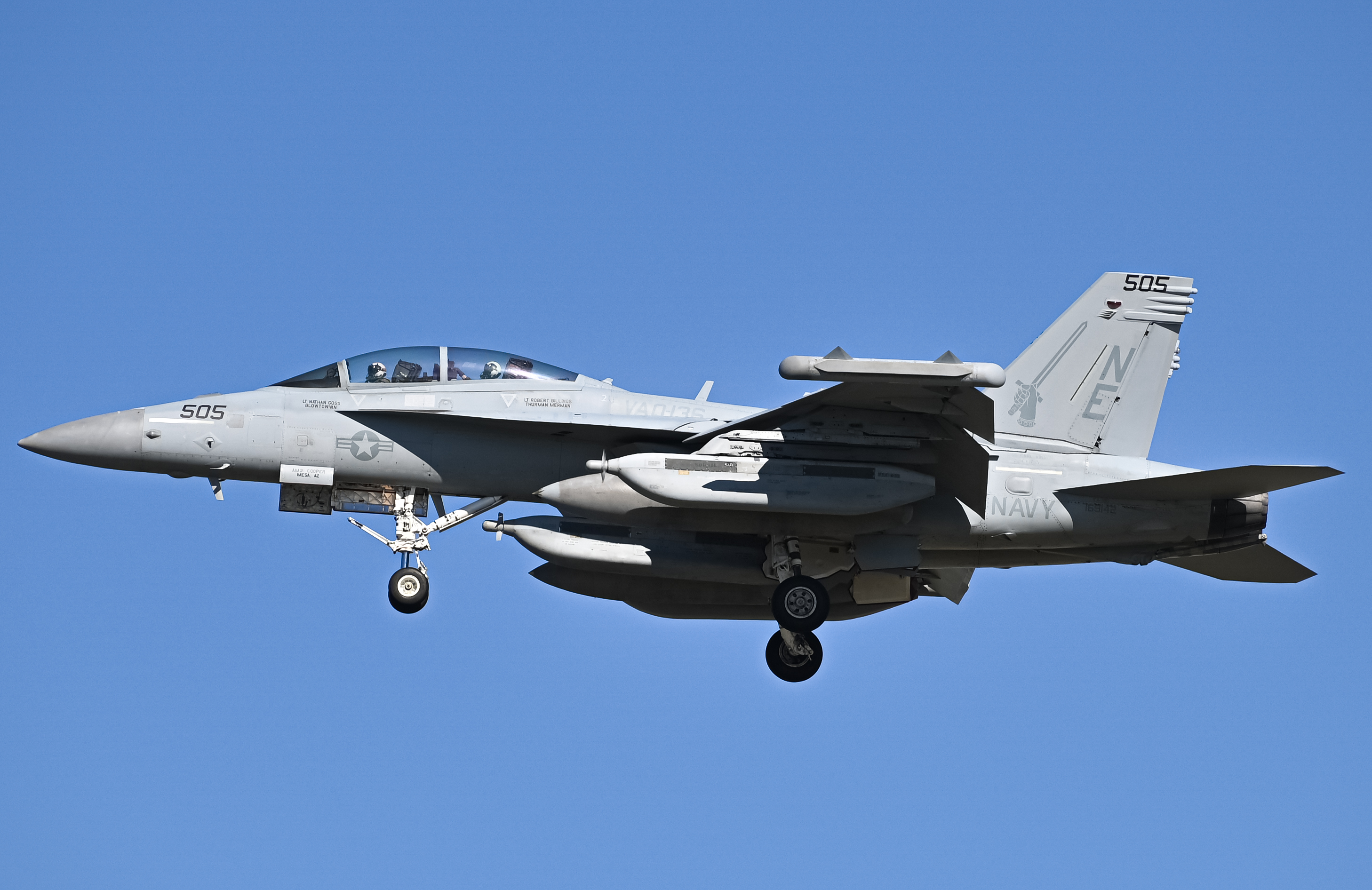 Full size: USN - United States Navy Boeing EA-18G Growler 169142 at North Island NAS
