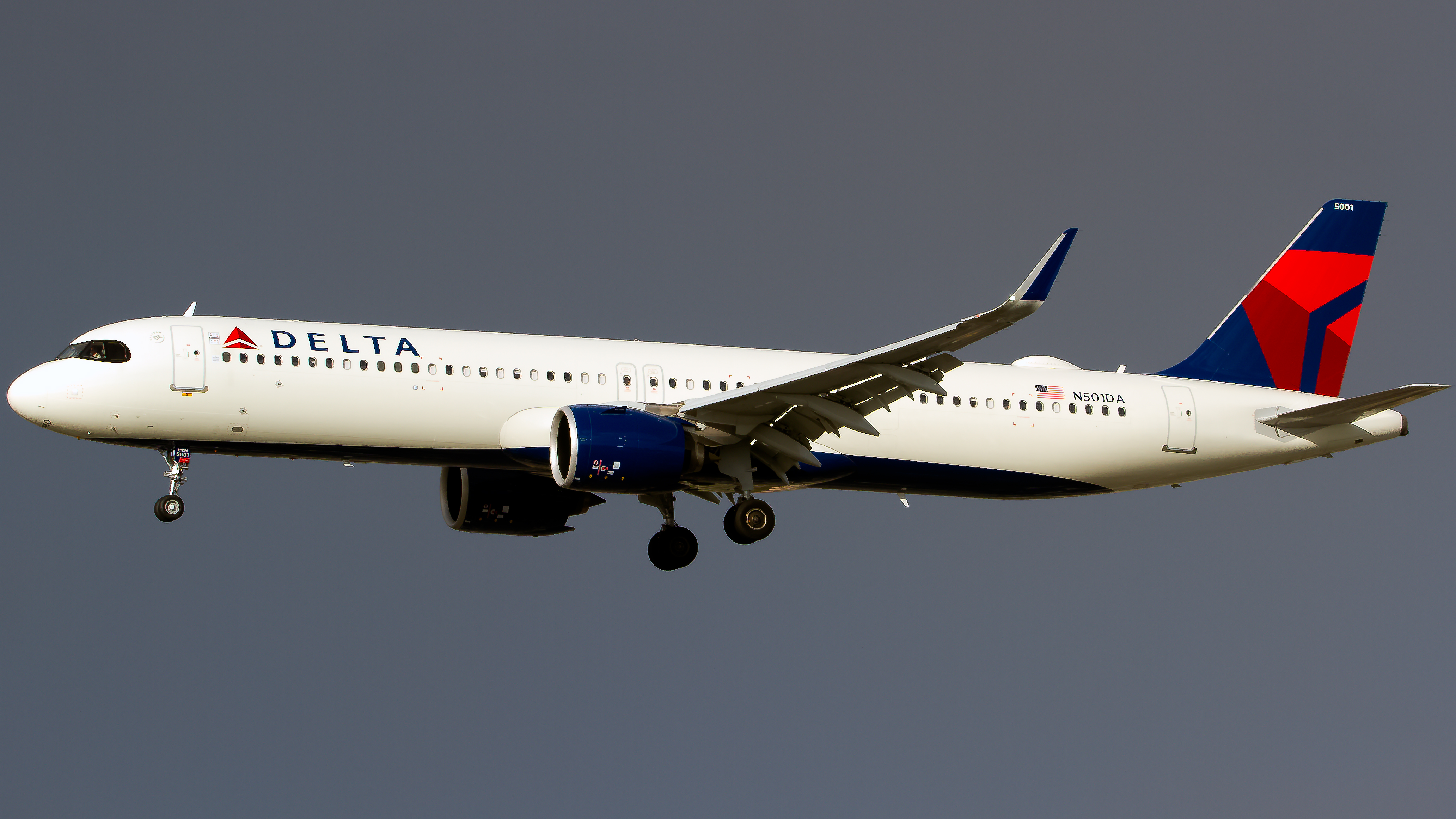 Full size: Delta Airlines Airbus A321NEO N501DA at Los Angeles International Airport