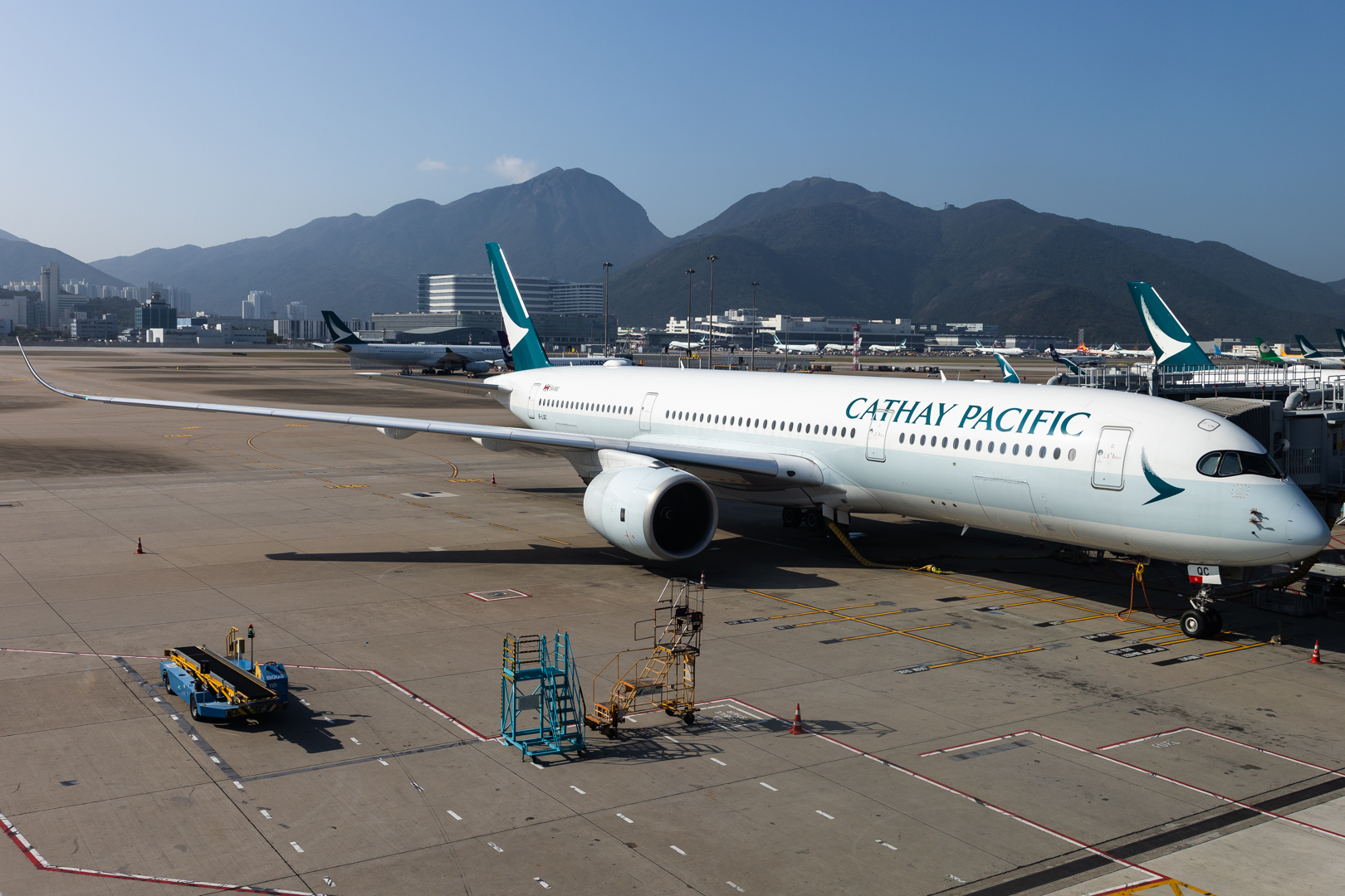 Full size: Cathay Pacific Airbus A350-900 B-LQC at Hong Kong International Airport