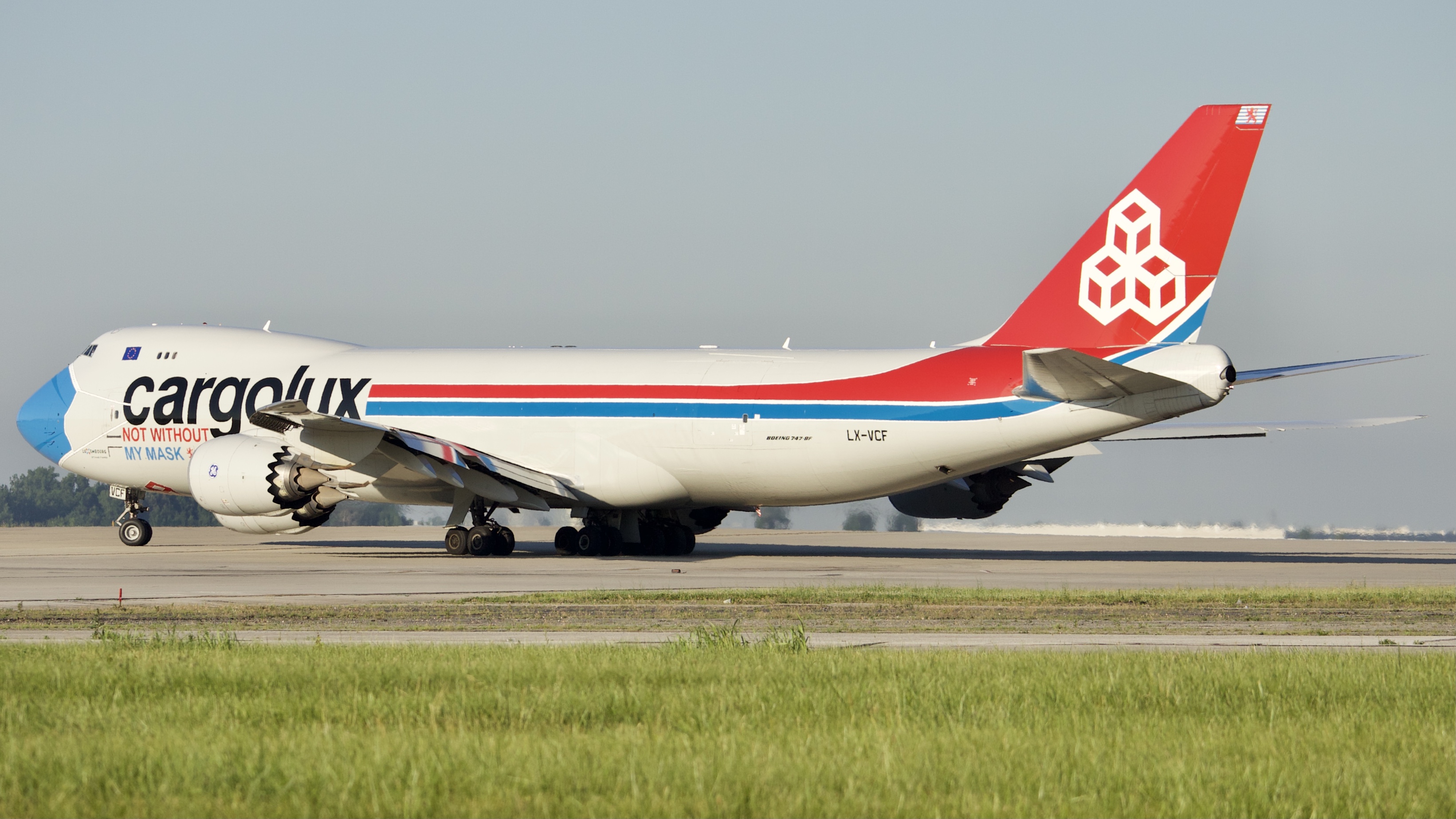 Full size: CargoLux Boeing 747-8F LX-VCF at Rickenbacker International Airport