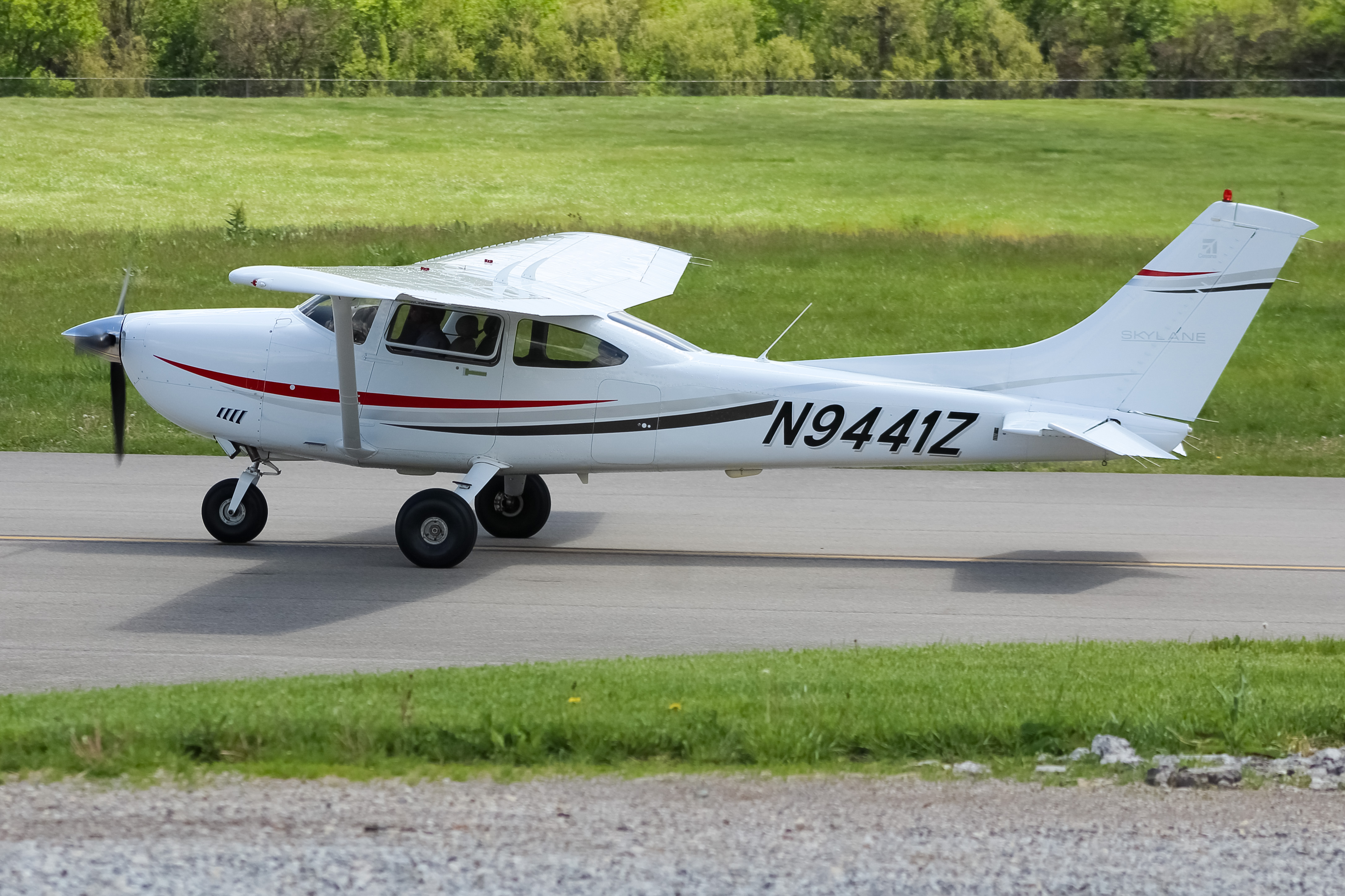 Full size: PRIVATE  Cessna 182 Skylane N9441Z at Cincinnati Municipal Airport/Lunken Field