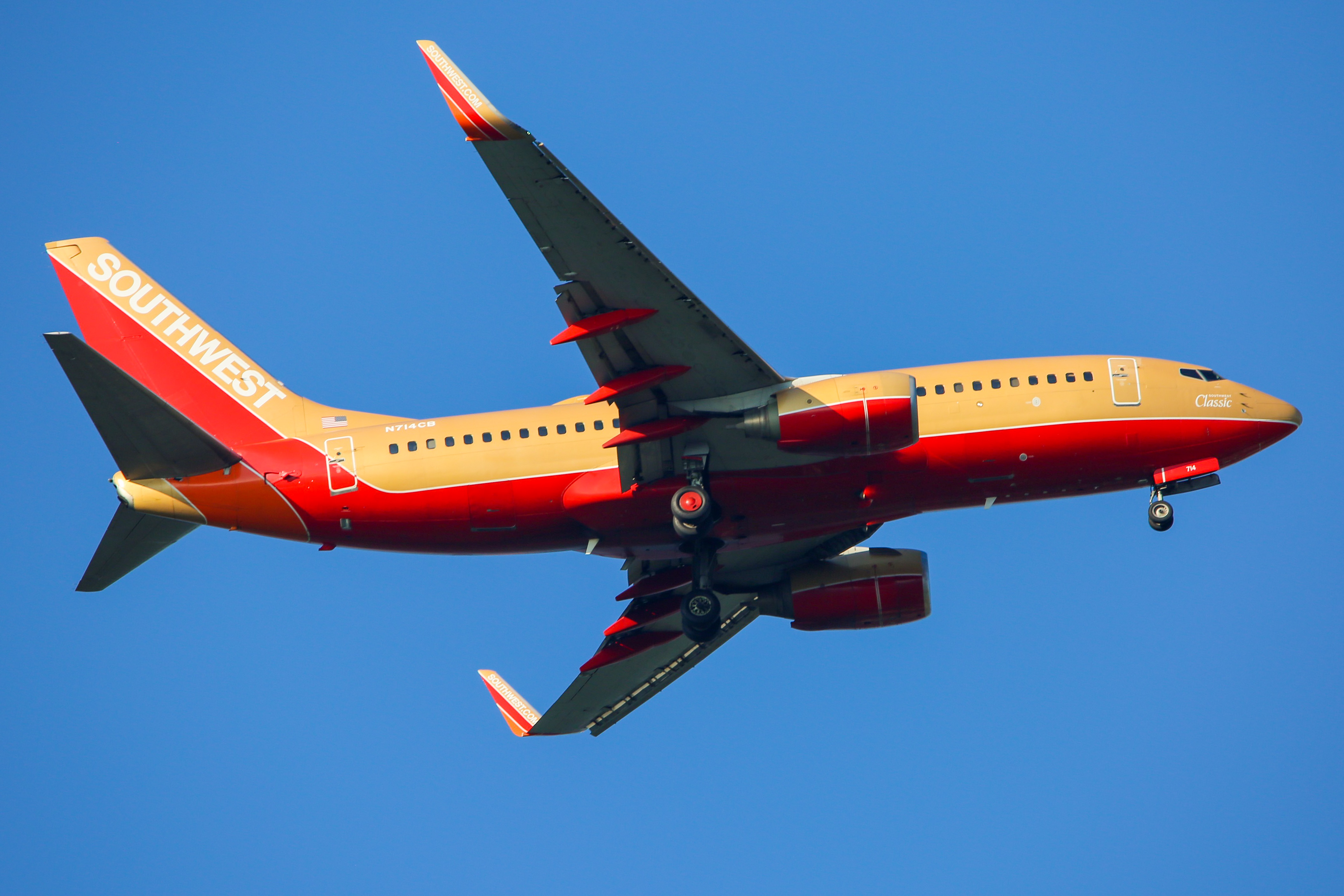 Full size: Southwest Airlines Boeing 737-700 N714CB at Baltimore/Washington International Thurgood Marshall Airport