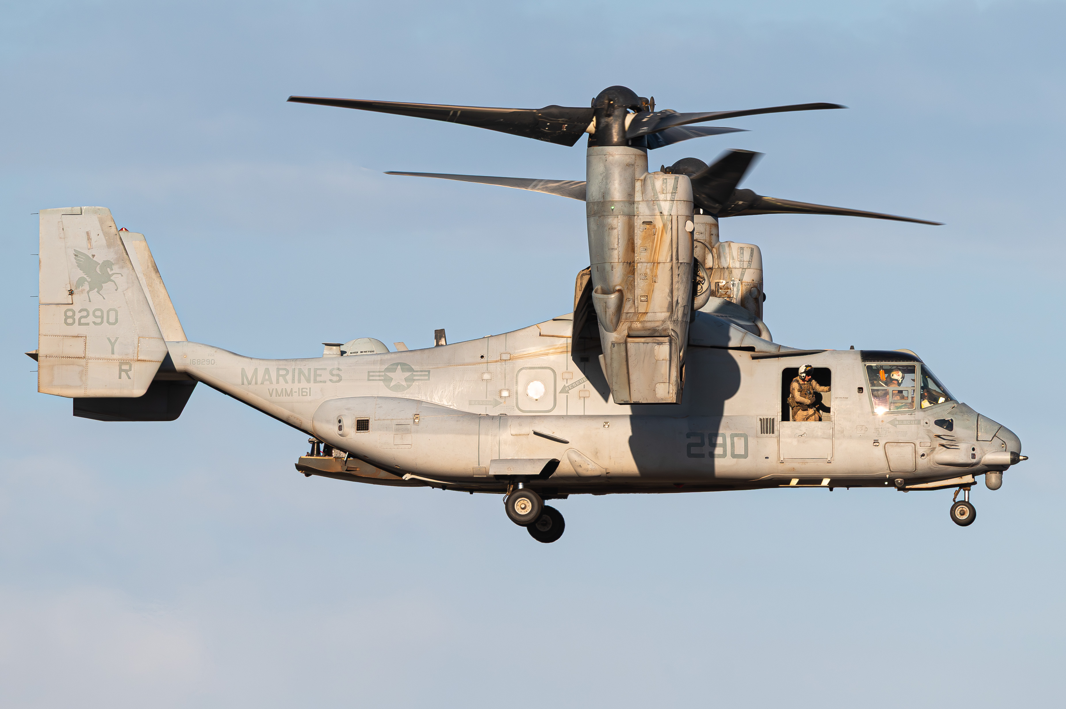 Full size: USMC - United States Marine Corp Bell Boeing MV-22B Osprey 168290 at 