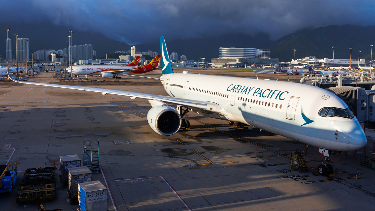 Full size: Cathay Pacific Airbus A350-900 B-LRB at Hong Kong International Airport