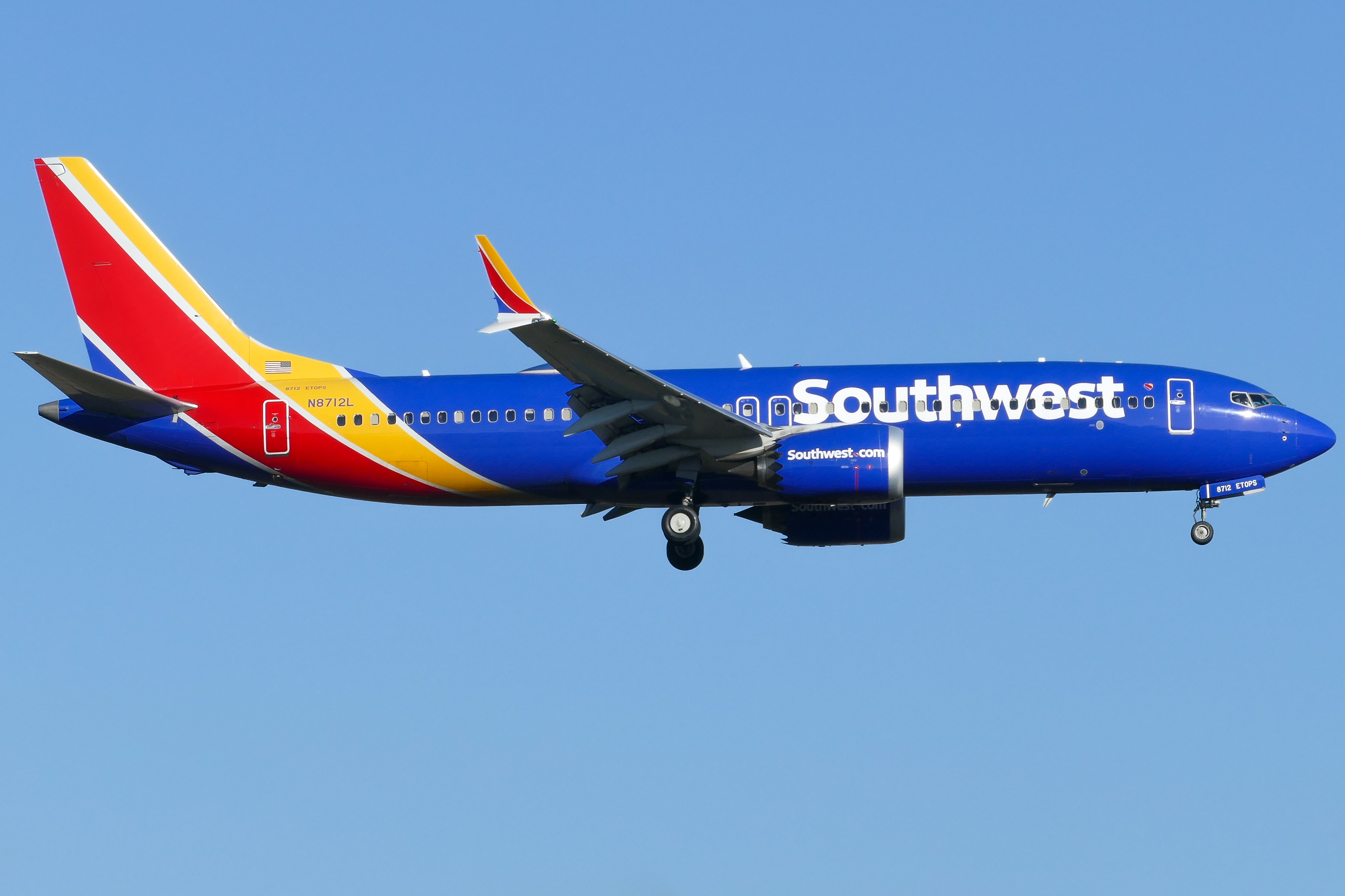 Full size: Southwest Airlines Boeing 737 MAX 8 N8712L at Austin-Bergstrom International Airport