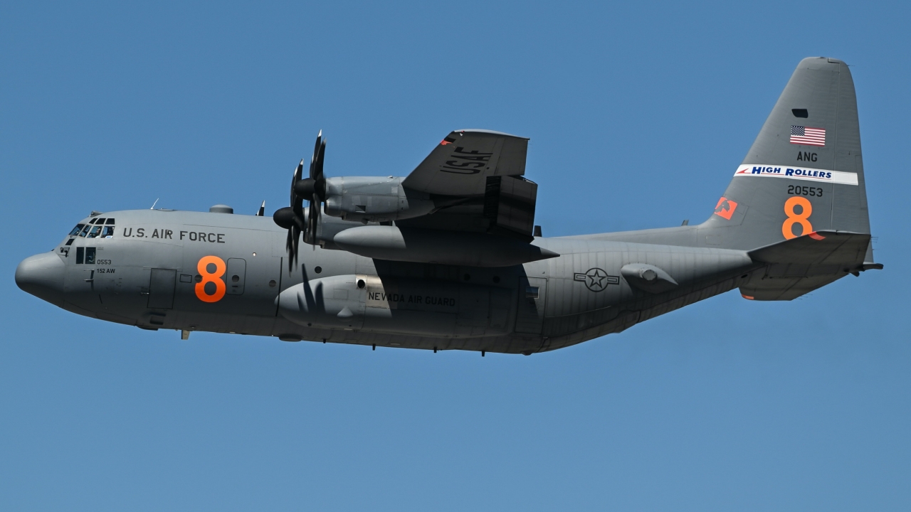 Full size: USAF - United States Air Force Lockheed C-130H Hercules 0553 152ND AW at Reno/Tahoe International Airport