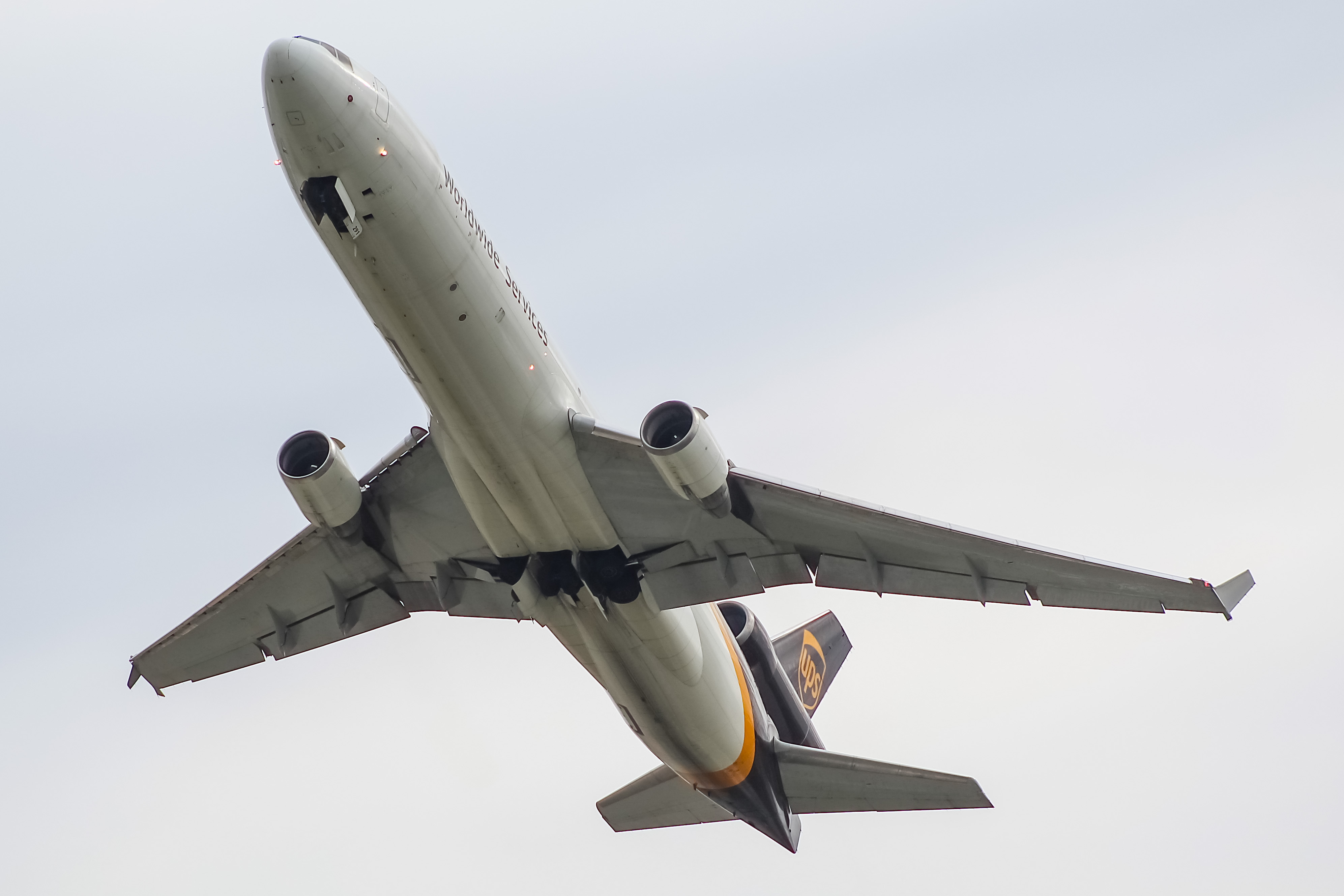 Full size: United Parcel Service Mcdonnell Douglas MD-11F N291UP at General Mitchell International Airport
