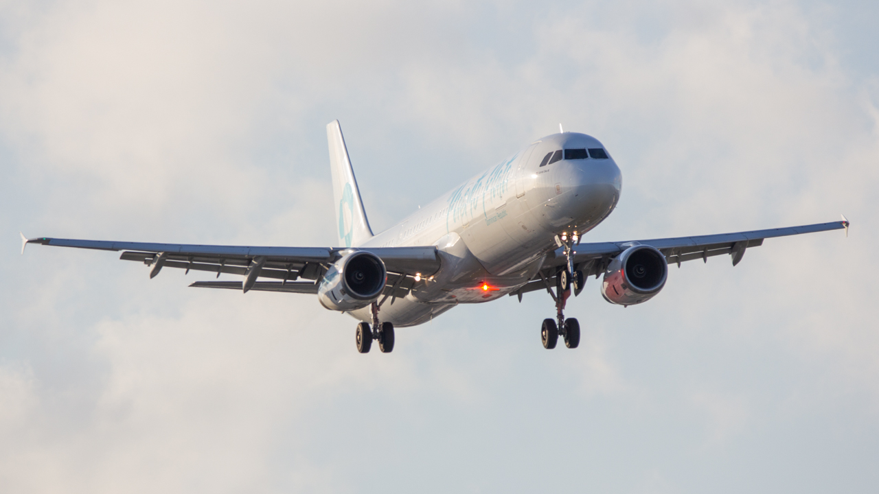 Full size: Skycana Airbus A321-200 9H-AMD at Miami International Airport