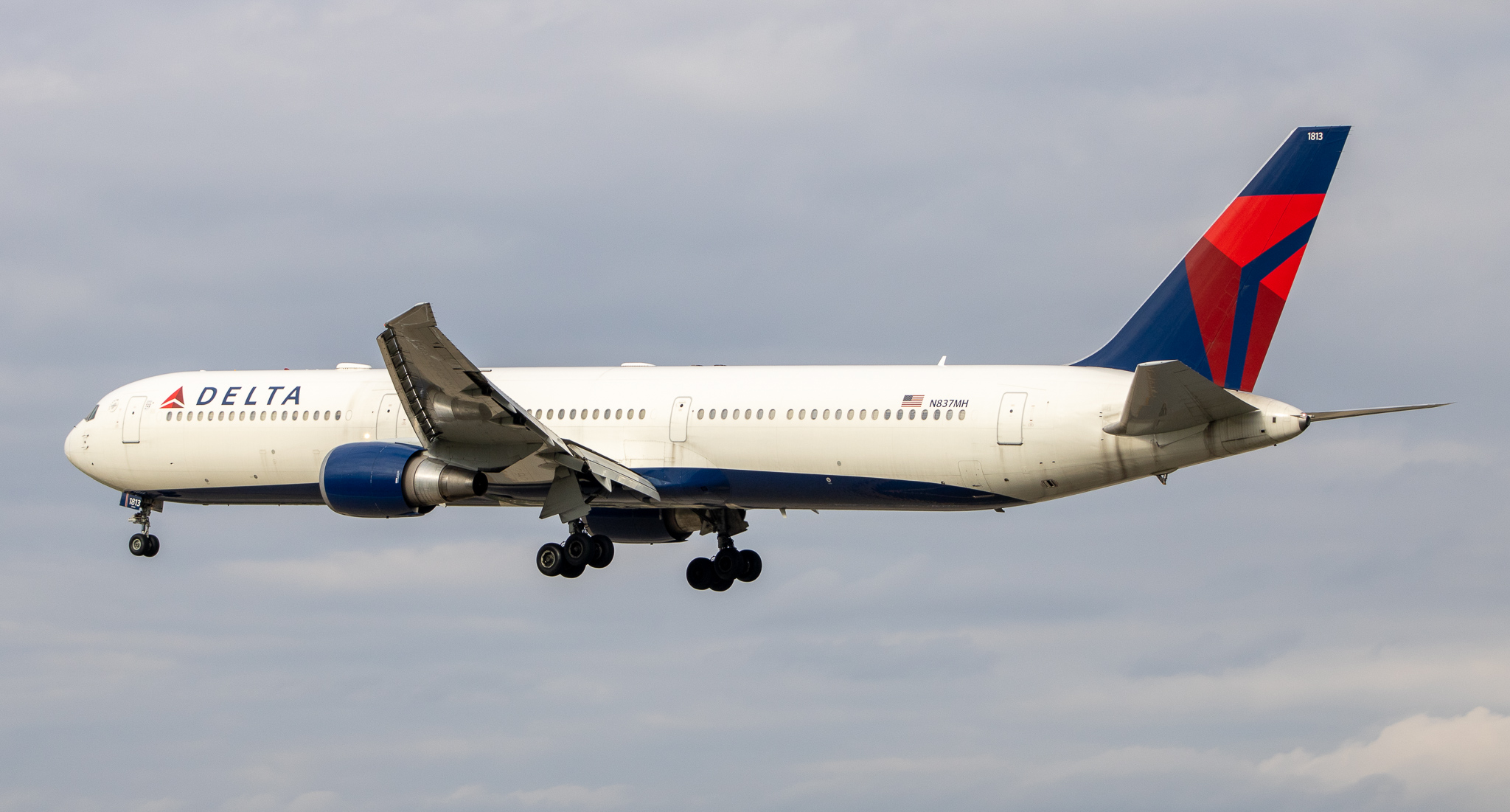 Full size: Delta Airlines Boeing 767-400ER N837MH at Baltimore/Washington International Thurgood Marshall Airport