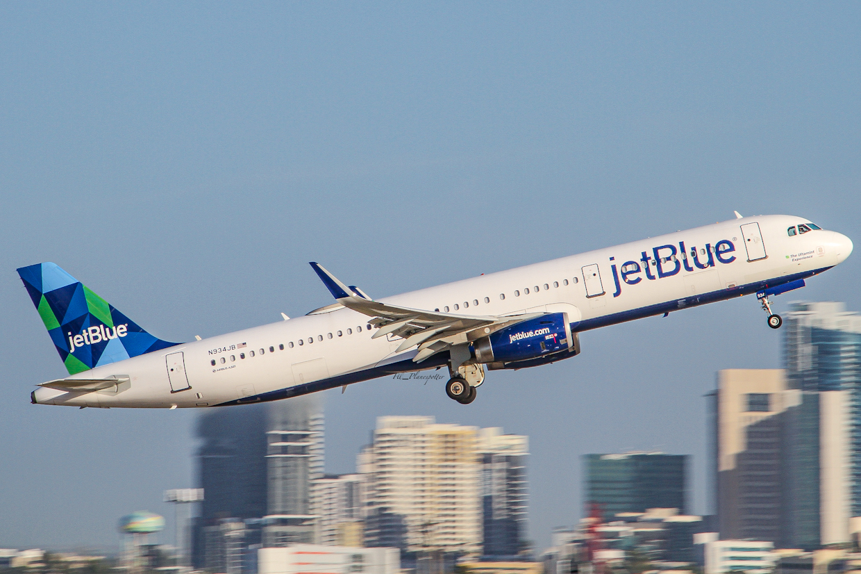 Full size: JetBlue Airways Airbus A321-200 N934JB at Fort Lauderdale/Hollywood International Airport