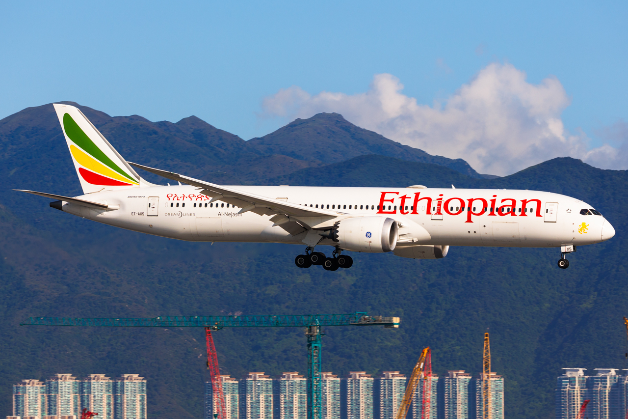 Full size: Ethiopian Airlines Boeing 787-9 ET-AXS at Hong Kong International Airport