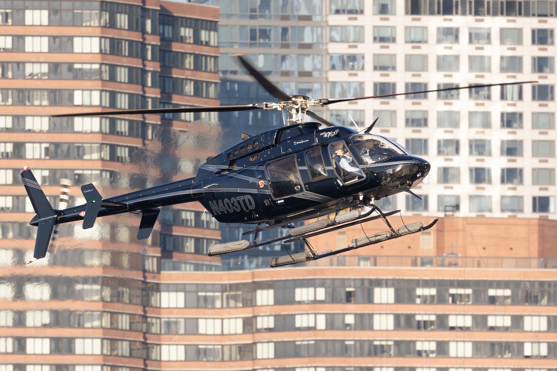 Full size: PRIVATE Bell 407 N403TD at West 30th Street Heliport
