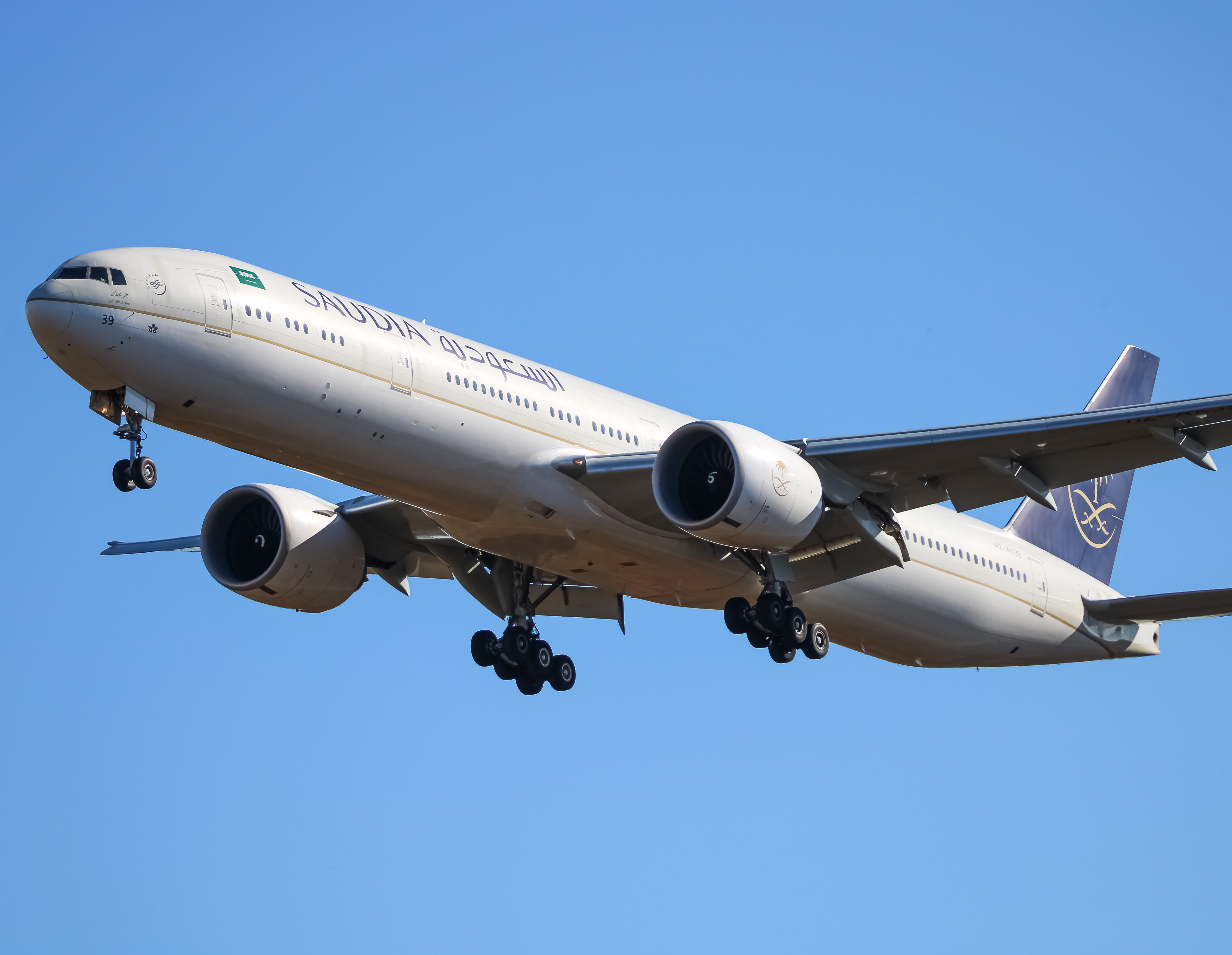 Full size: Saudia Boeing 777-300ER HZ-AK39 at Washington Dulles International Airport