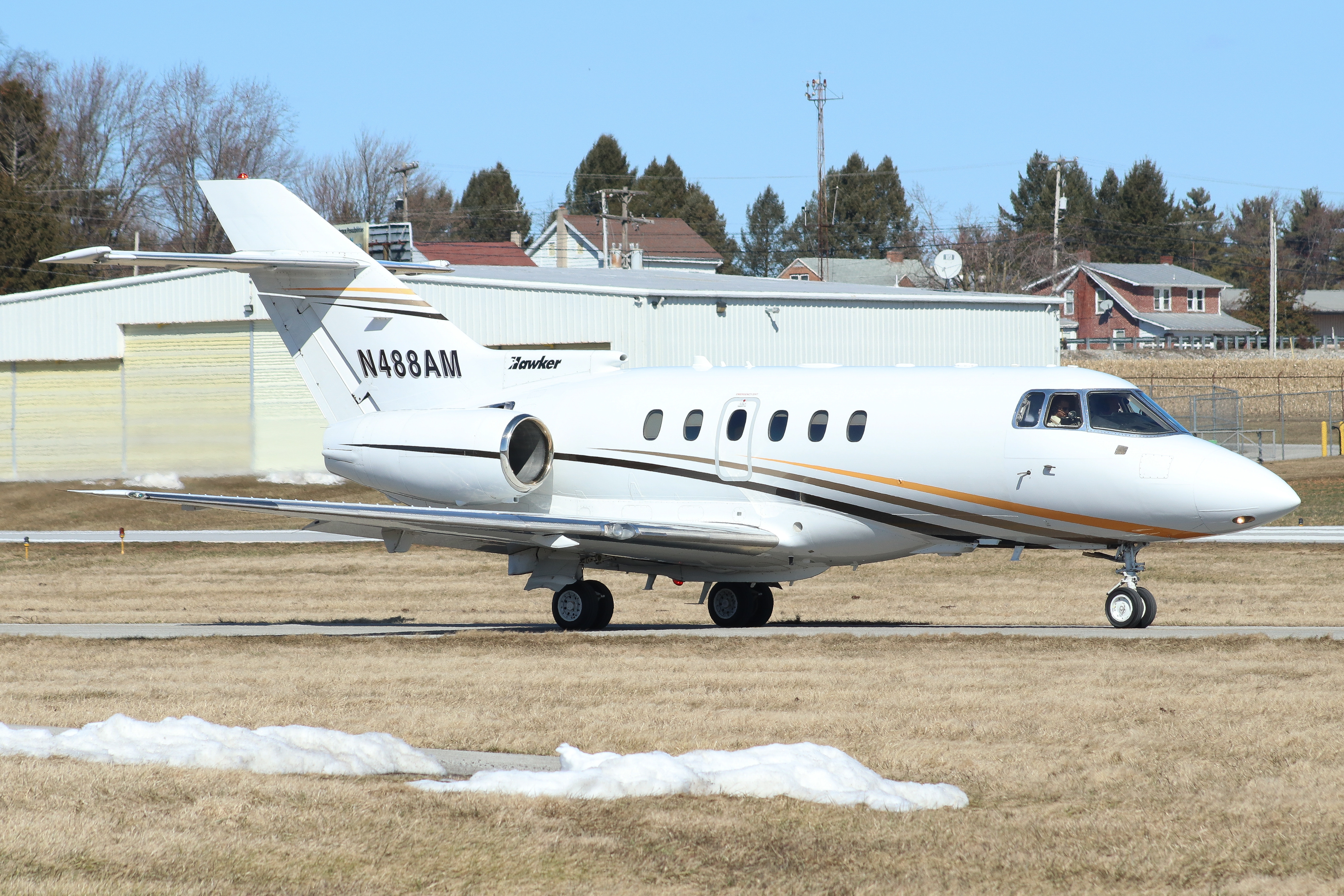 Full size: PRIVATE Beechcraft Hawker 800XP N488AM at York Airport
