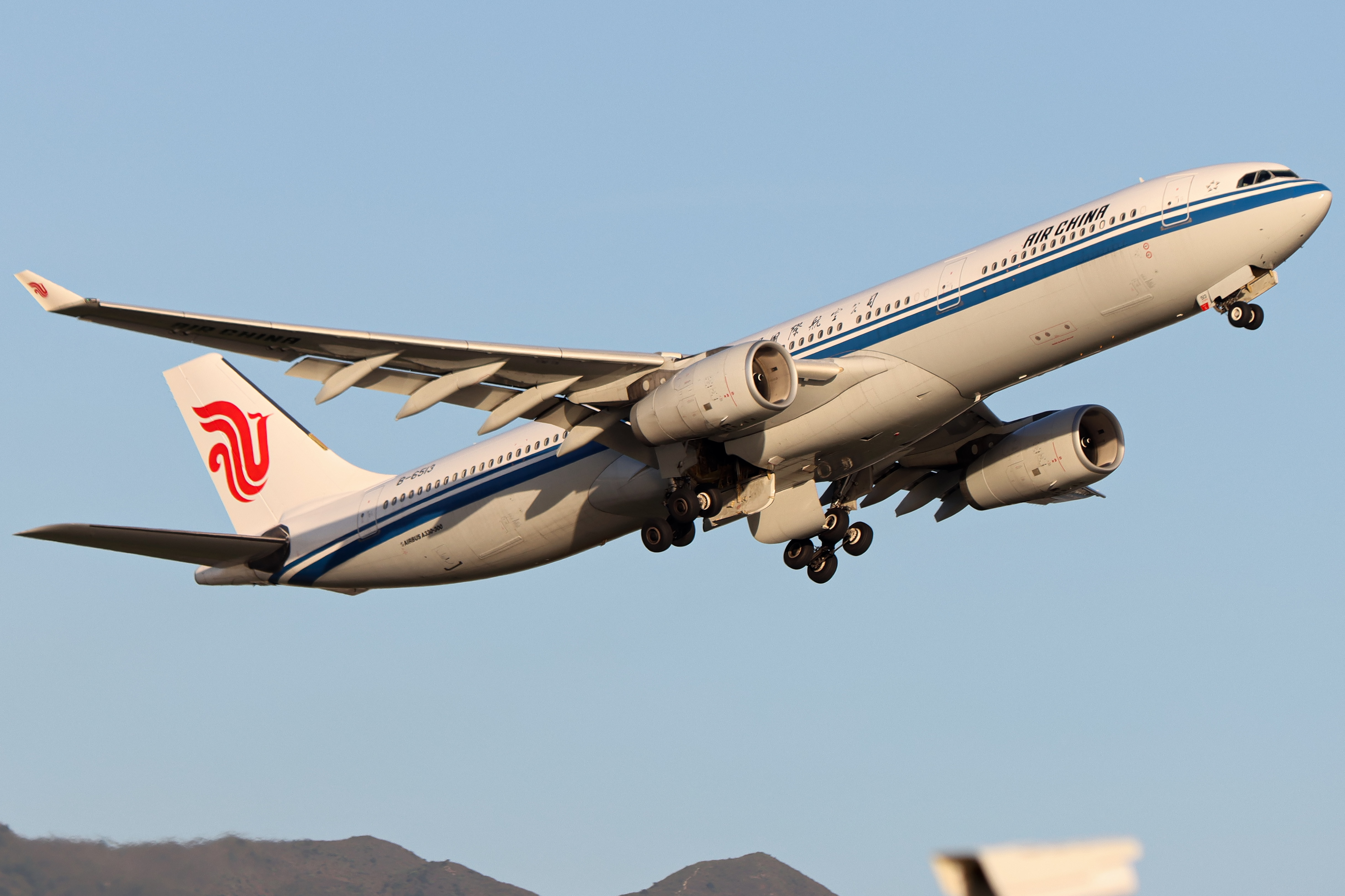 Full size: Air China Airbus A330-300 B-6513 at Hong Kong International Airport