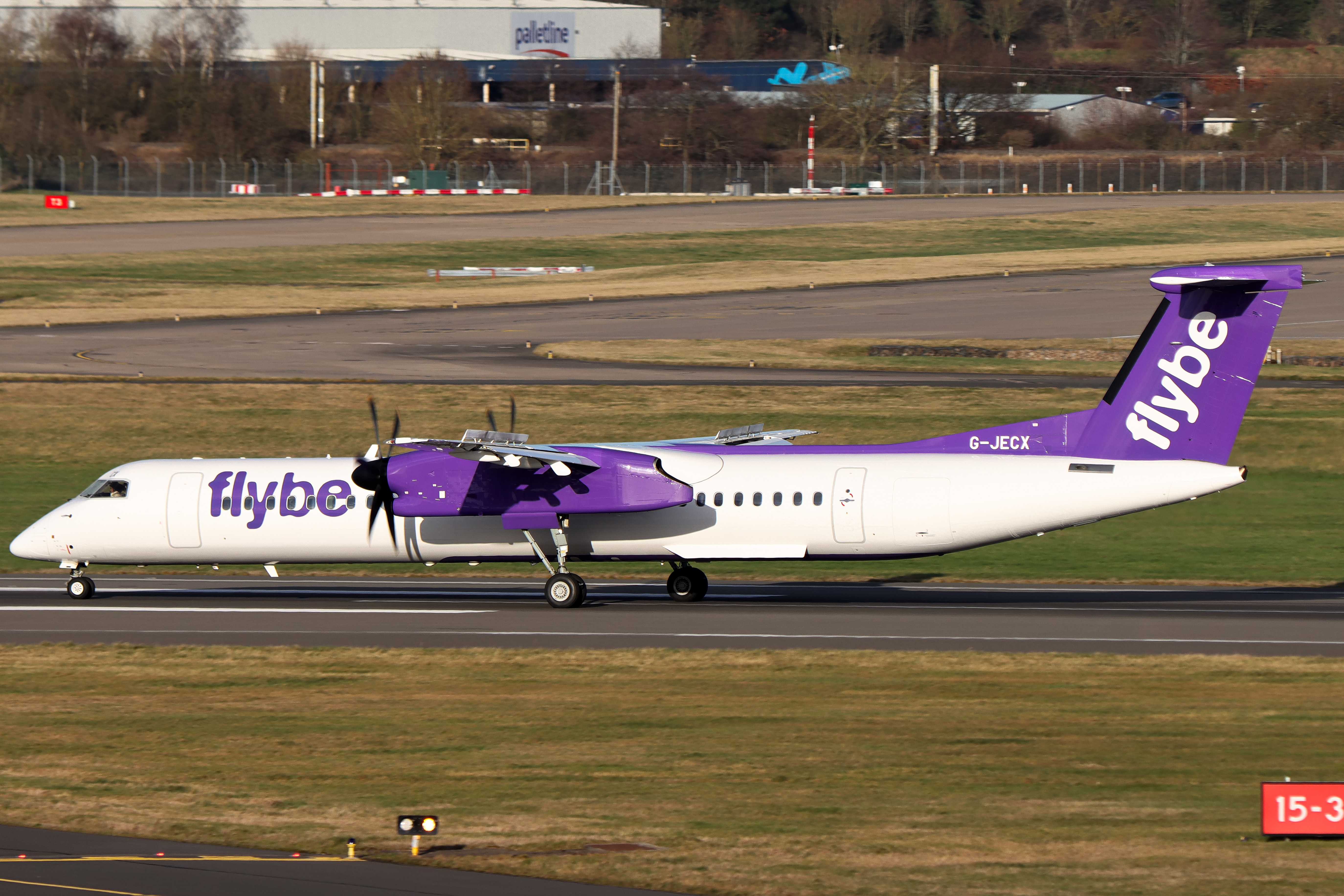 Full size: Flybe De Havilland Dash-8 q400 G-JECX at Birmingham Airport
