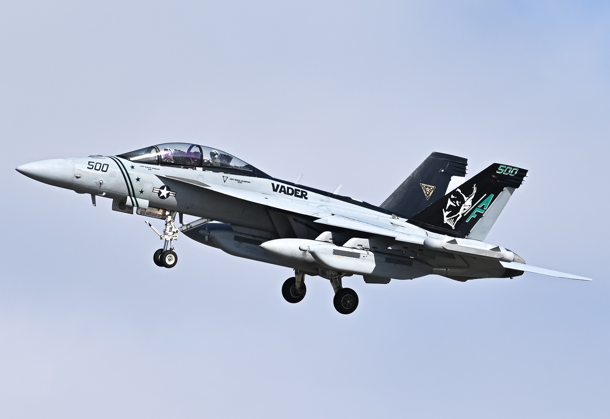 Full size: USN - United States Navy Boeing EA-18G Growler 166896 at North Island NAS
