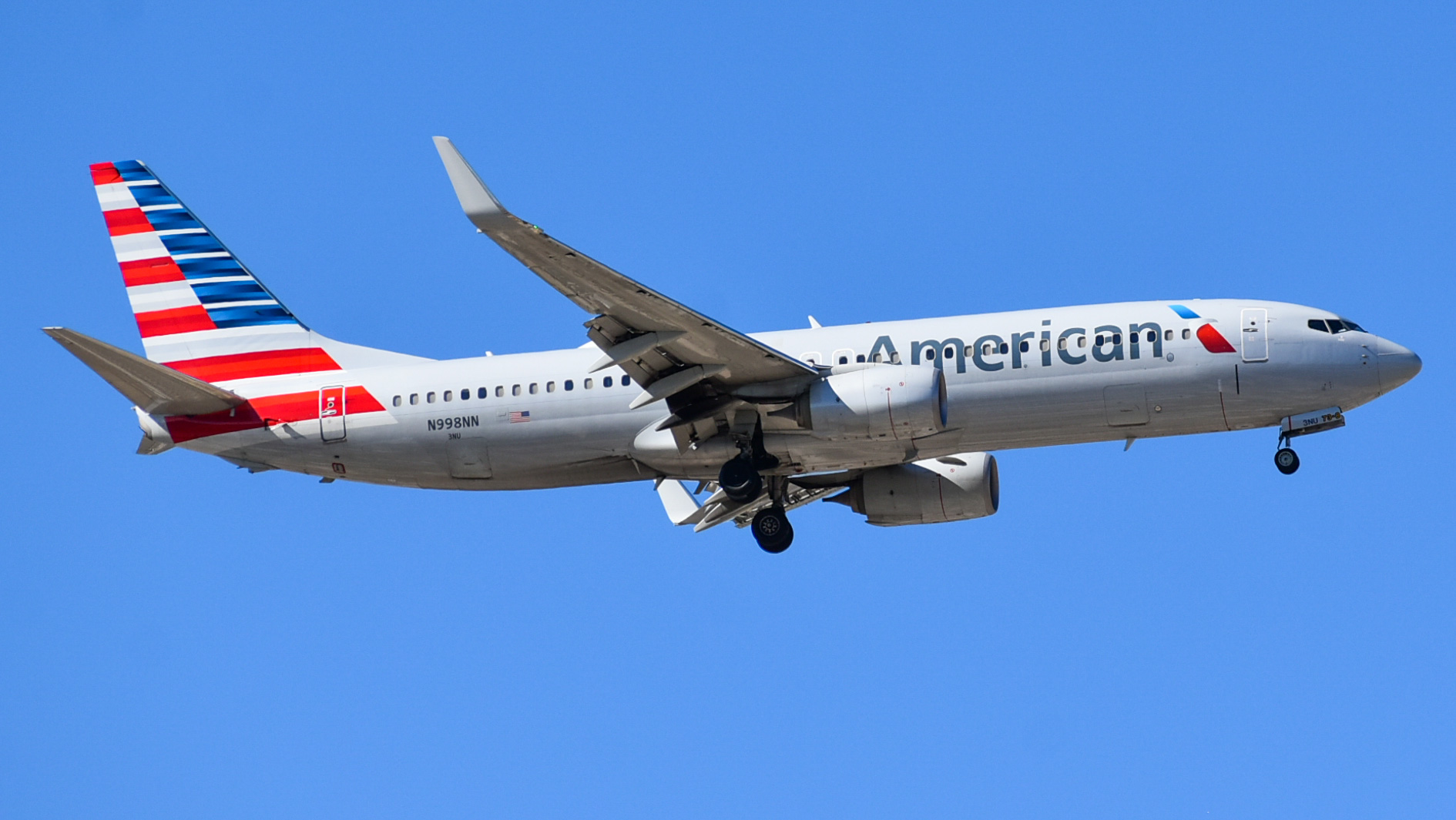 Full size: American Airlines Boeing 737-800 N998NN at Aeropuerto de Cabo San Lucas Internacional