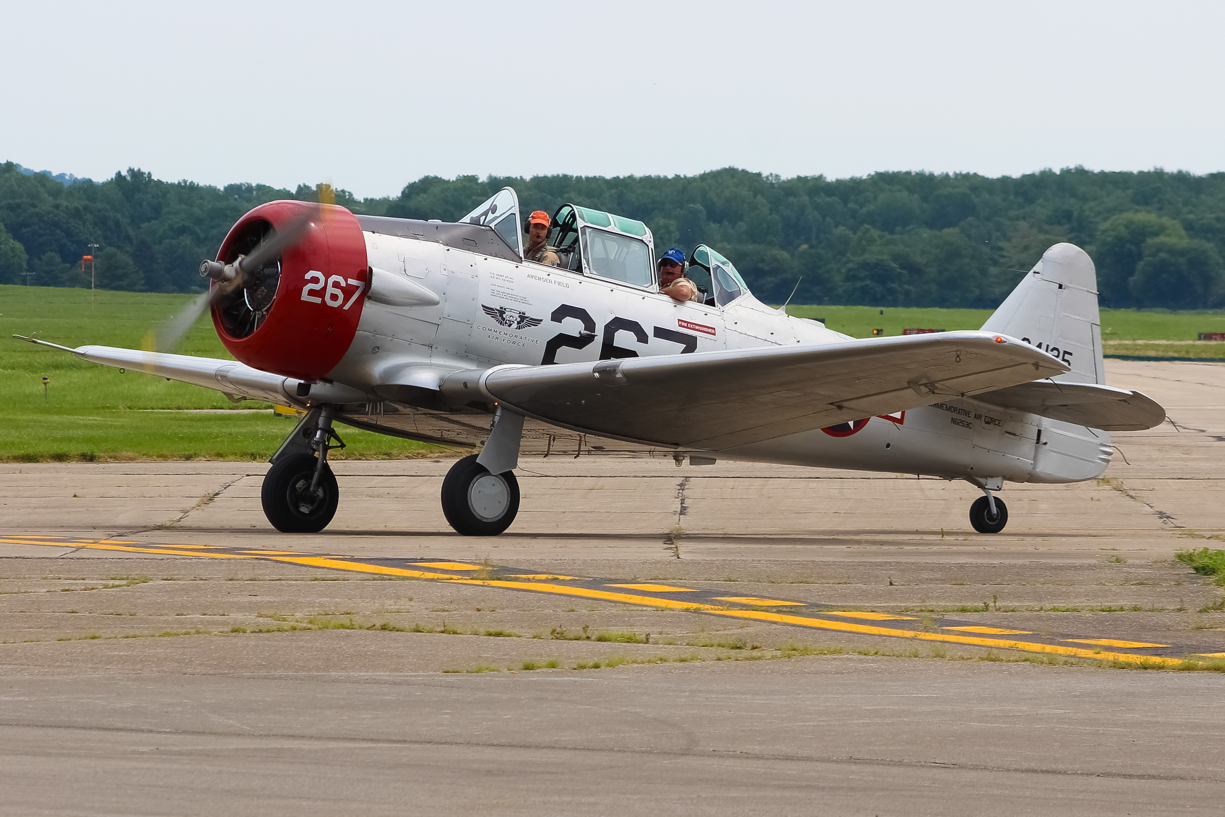 Full size: PRIVATE North American T-6 Texan N6253C at Cincinnati Municipal Airport/Lunken Field
