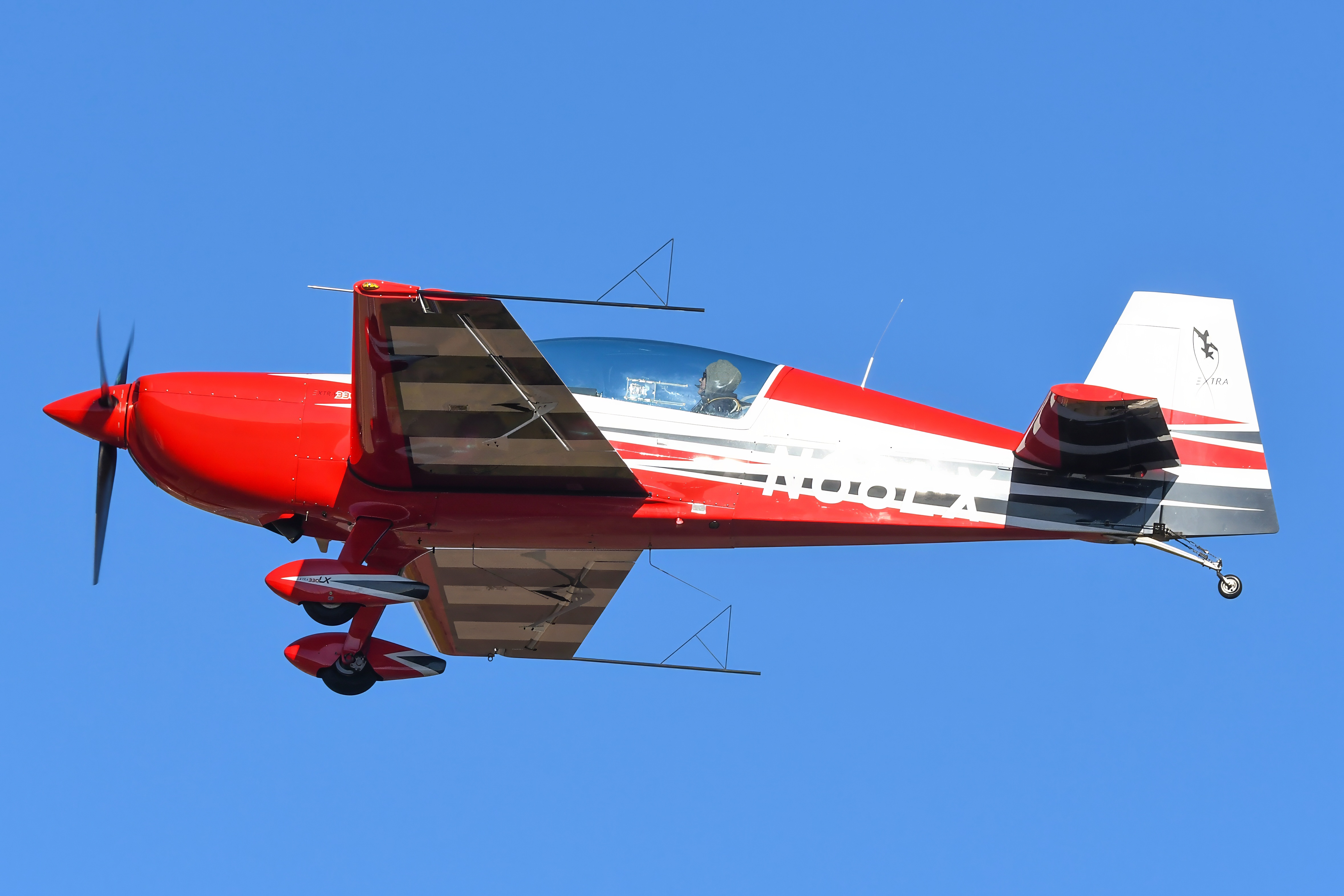 Full size: PRIVATE Extra EA-330LX N68LX at Toms River Ocean County Airport
