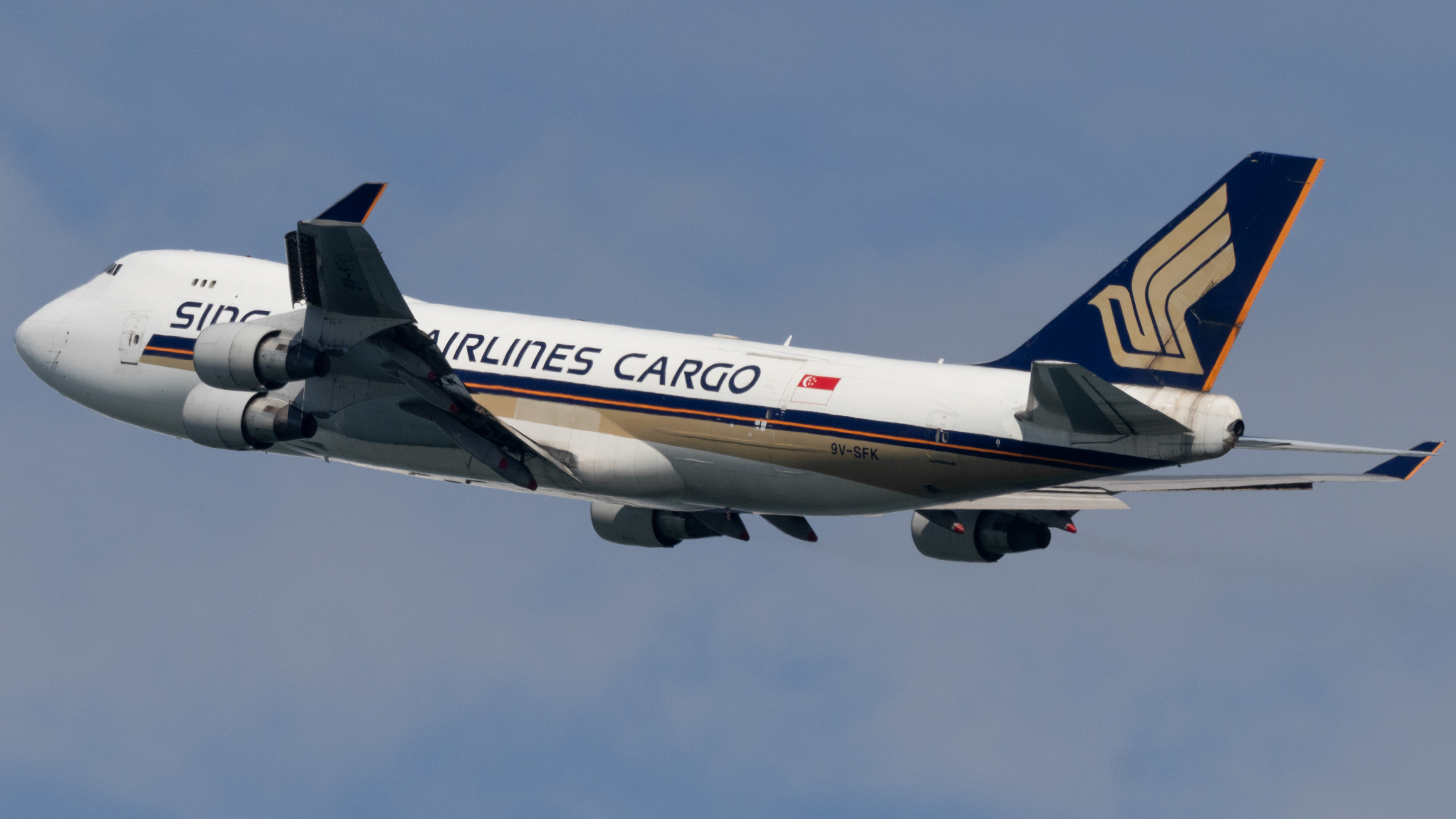 Full size: Singapore Airlines Cargo Boeing 747-400F 9V-SFK at Singapore-Changi Airport