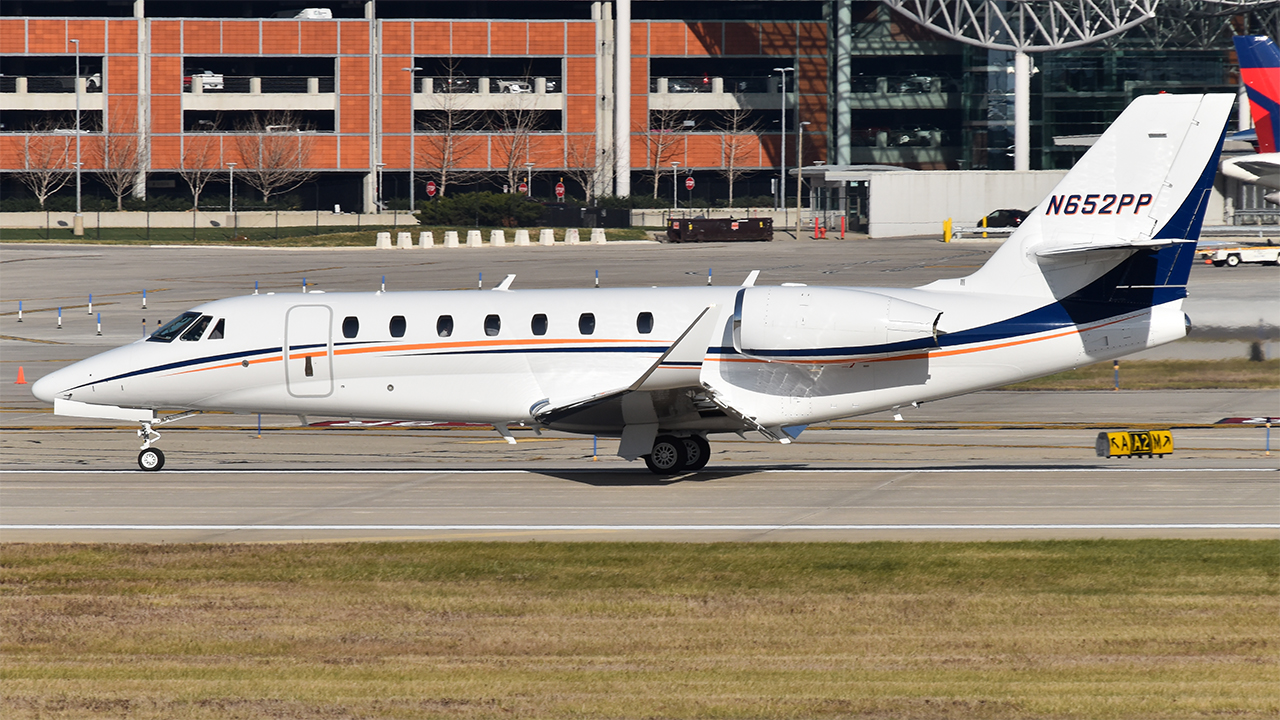Full size: PRIVATE Cessna 680 Citation Sovereign  N652PP at Gerald R Ford International Airport