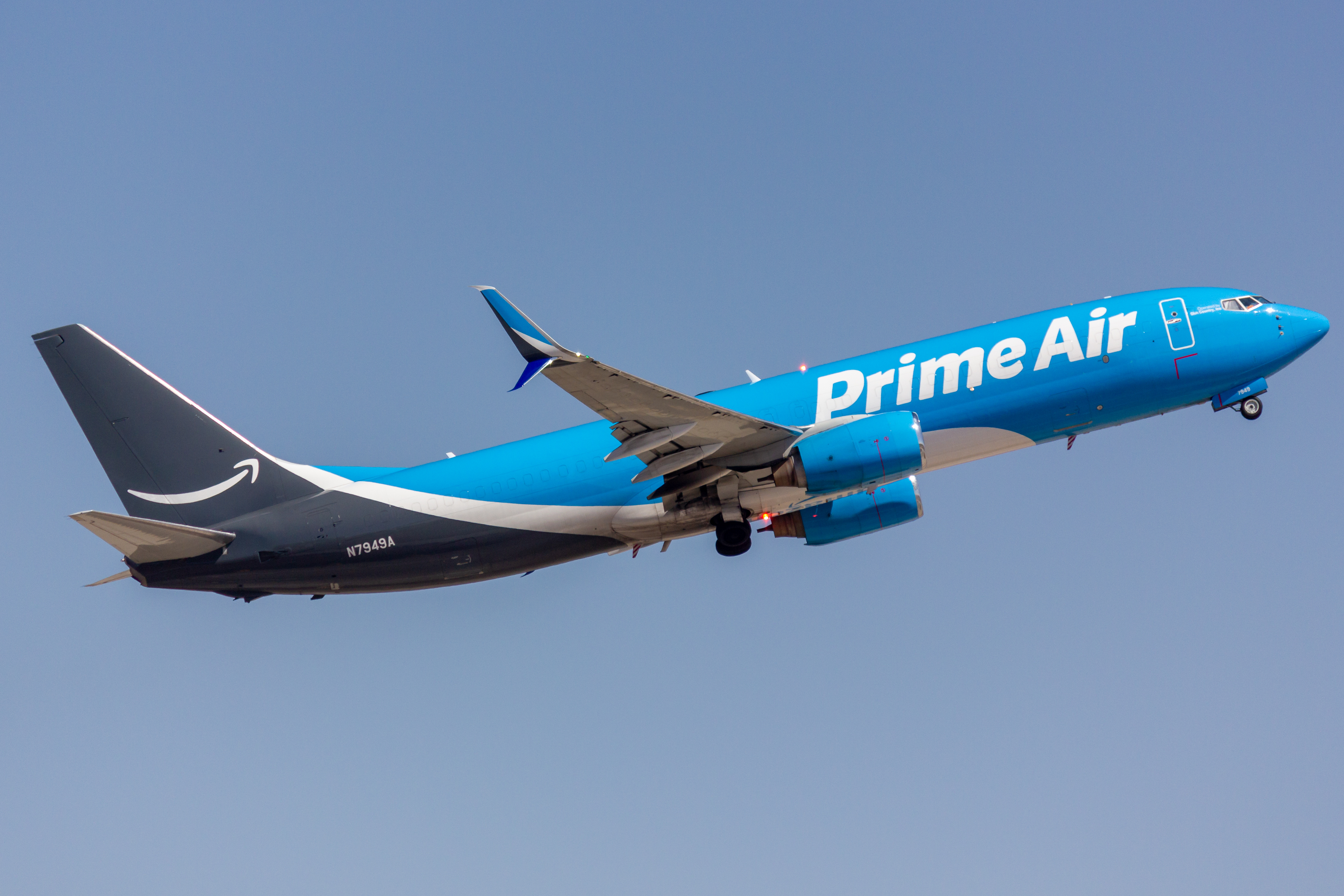 Full size: Prime Air Boeing 737-800BCF N7949A at Phoenix Sky Harbor International Airport