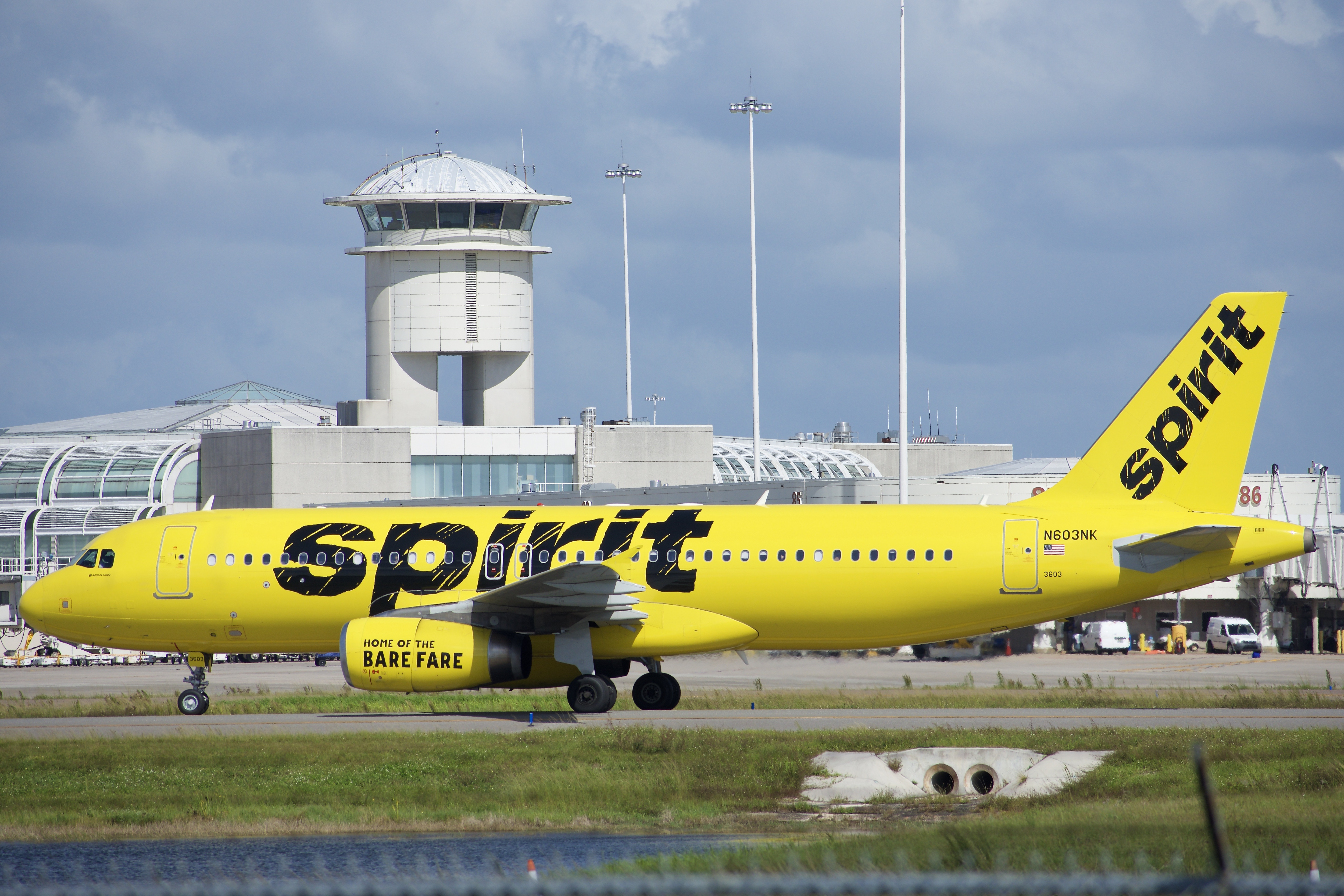 Full size: Spirit Airlines Airbus A320 N603NK at Orlando International Airport