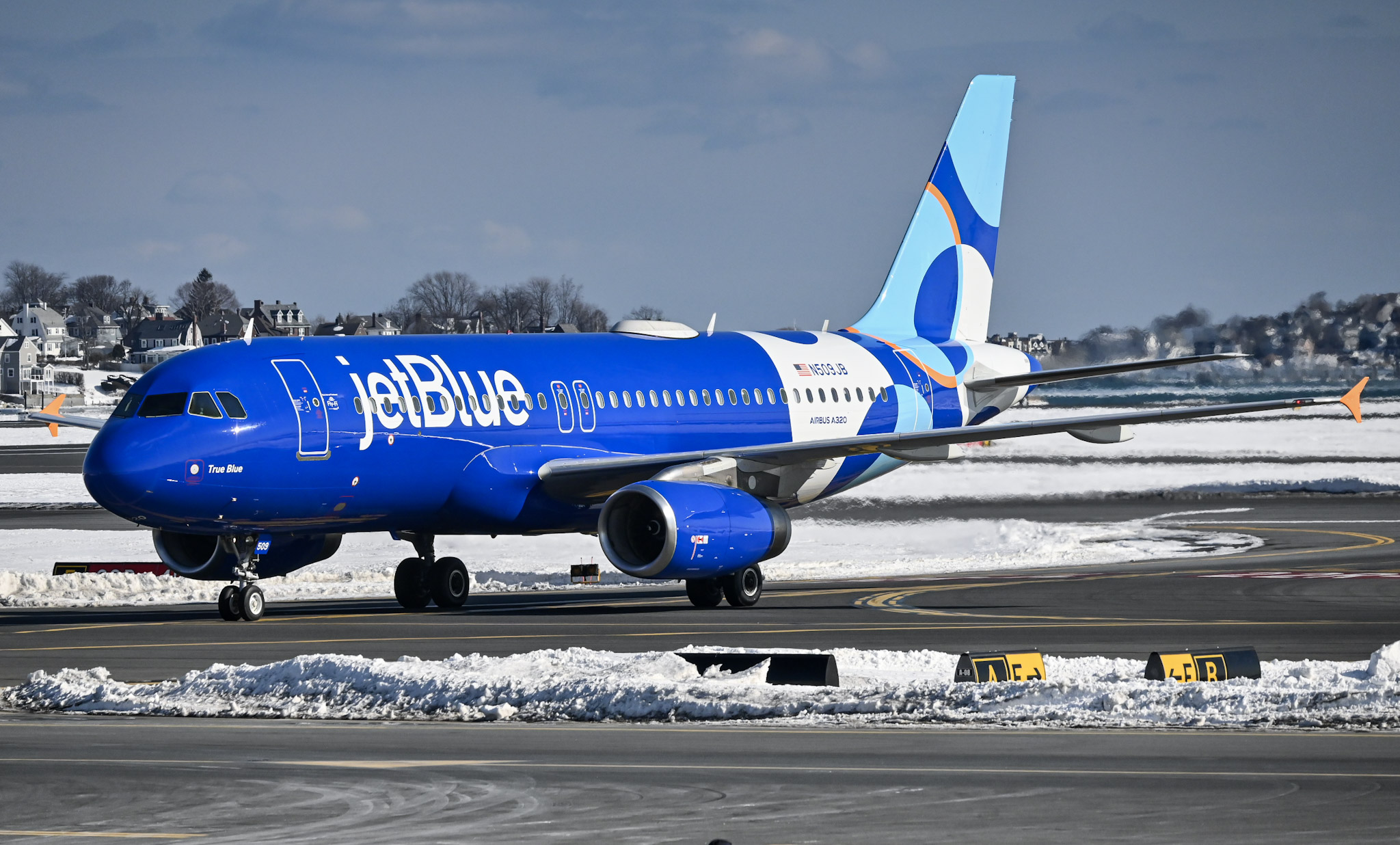 Full size: JetBlue Airways Airbus A320 N509JB at General Edward Lawrence Logan International Airport