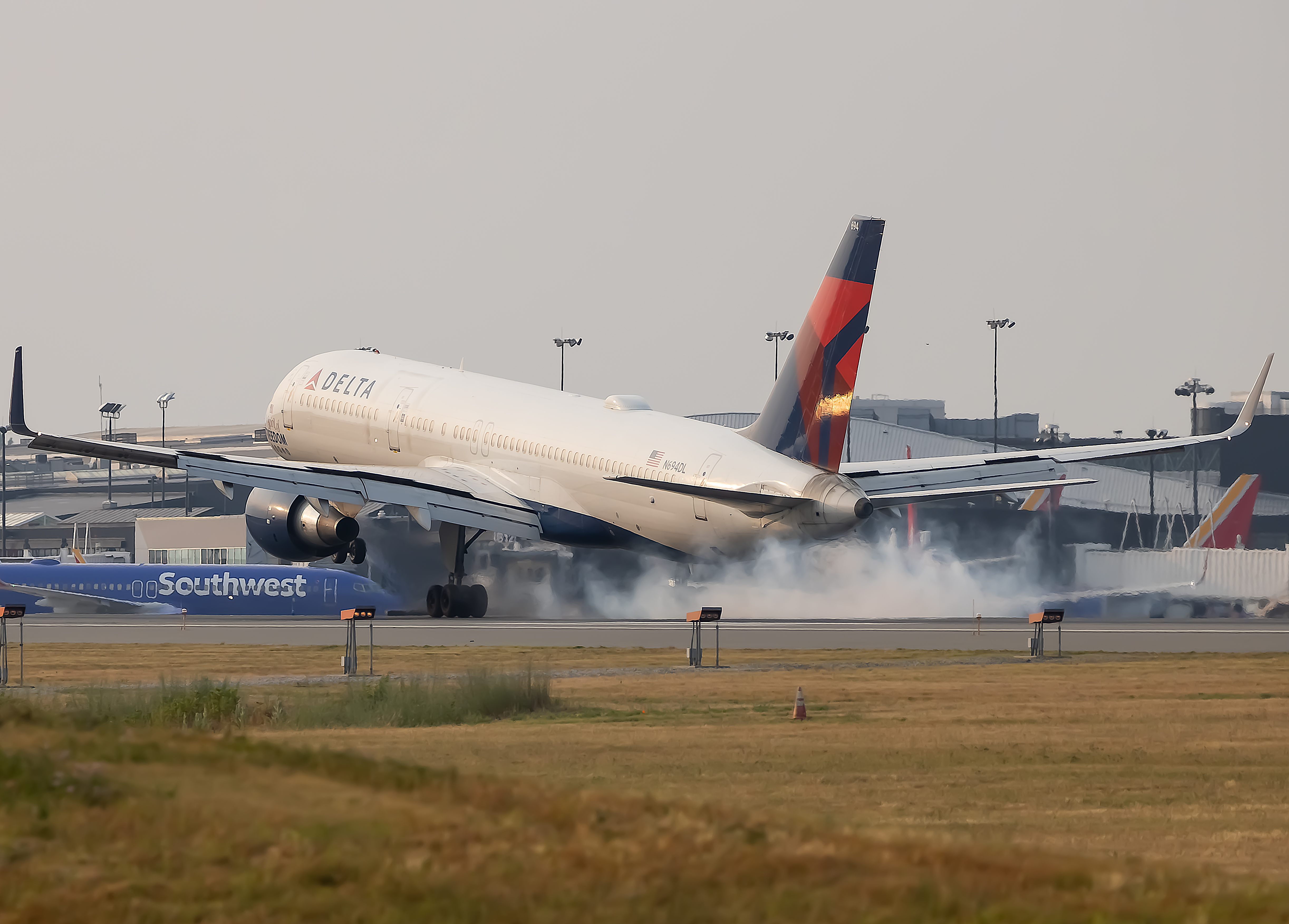 Full size: Delta Airlines Boeing 757-200 N694DL at Baltimore/Washington International Thurgood Marshall Airport