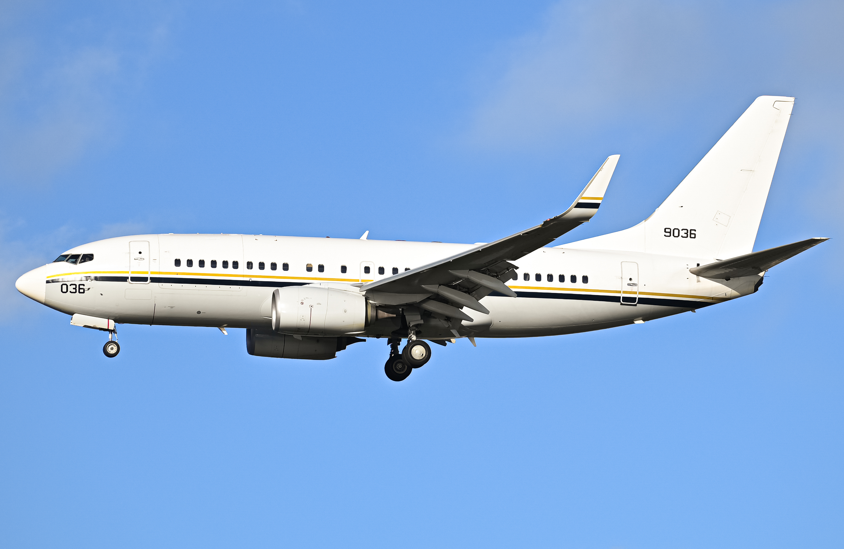169036 | US Navy Boeing C-40 Clipper at NZY | AeroXplorer