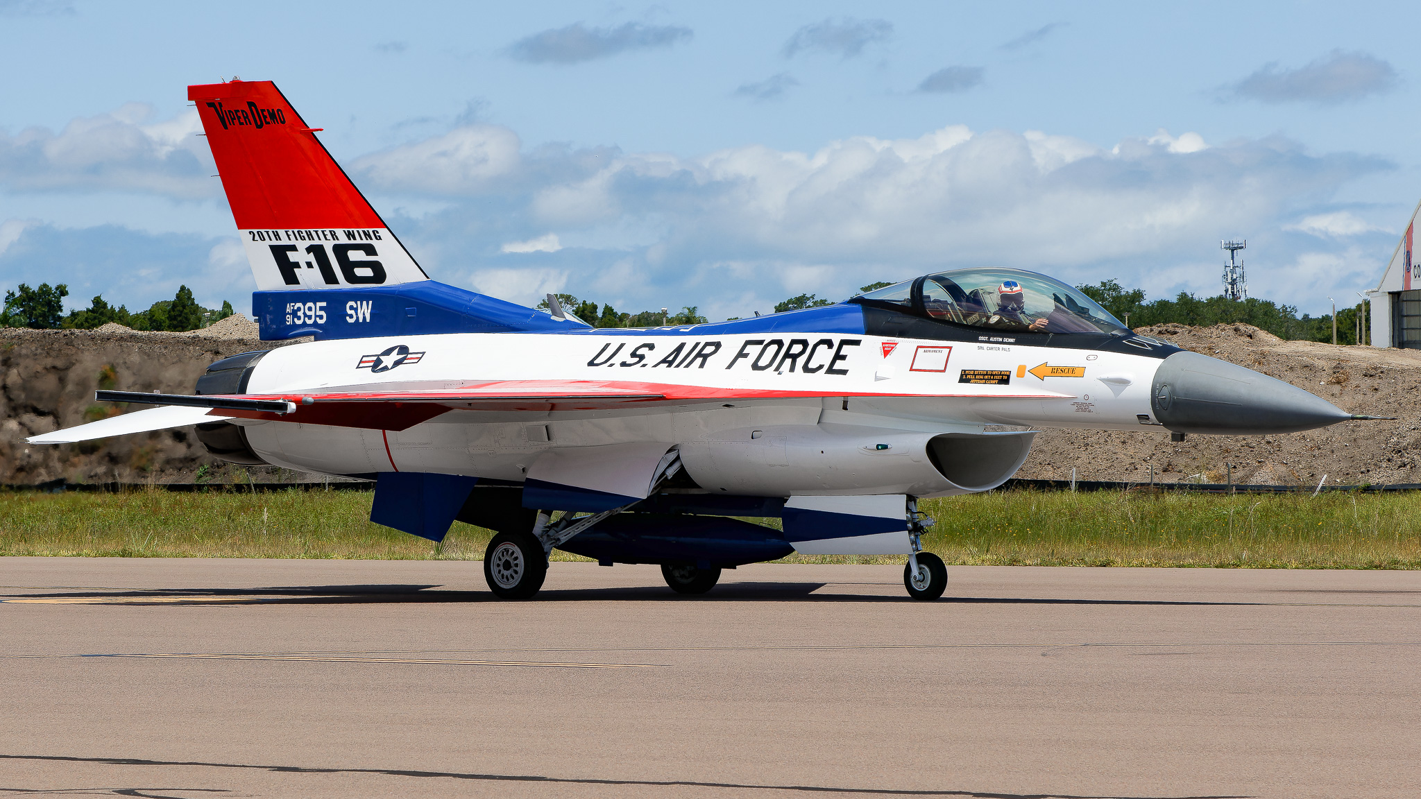 Full size: USAF - United States Air Force General Dynamics F-16 Fighting Falcon 91-0395 at St. Petersburg Clearwater International Airport