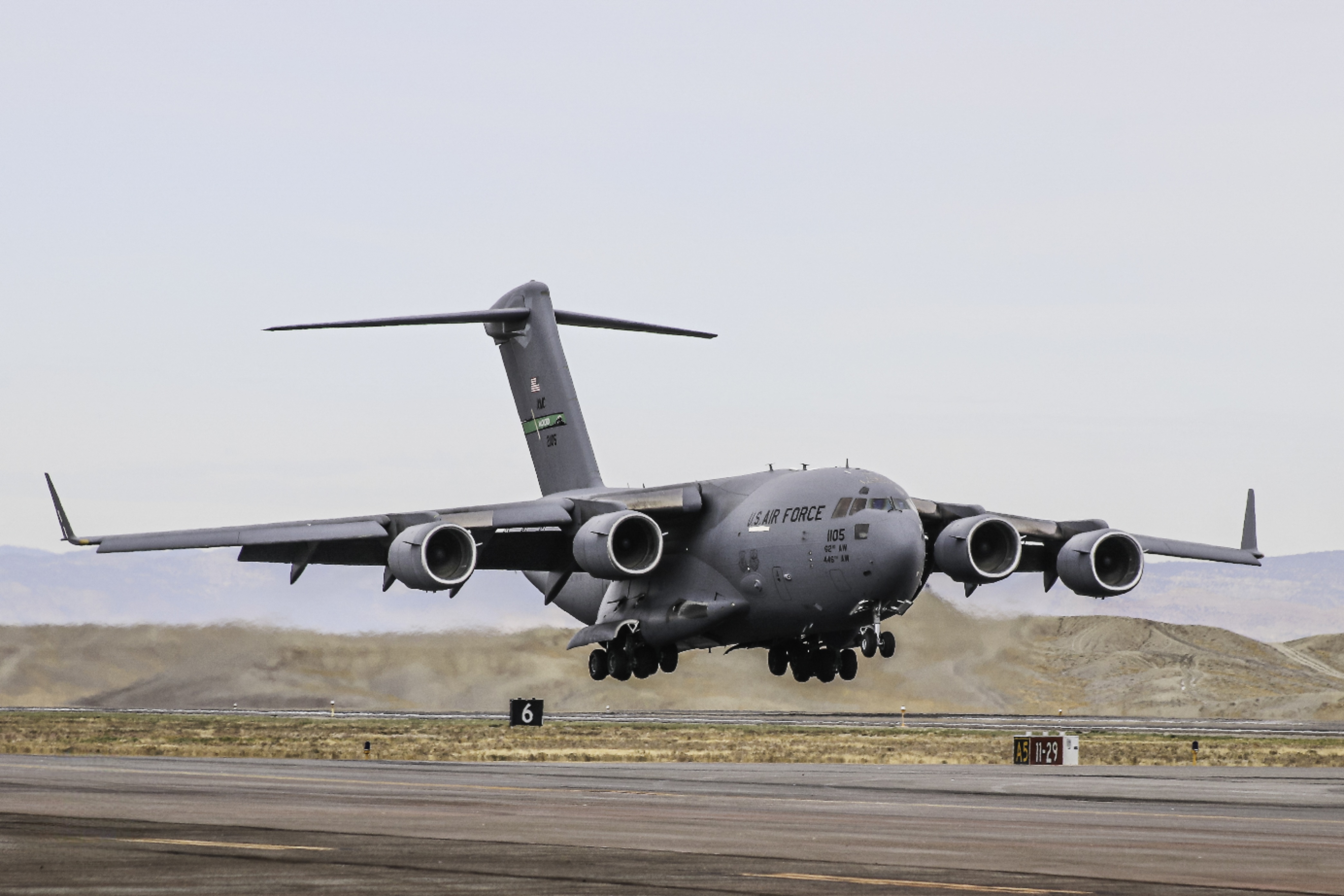 Full size: USAF - United States Air Force Boeing C-17 Globemaster III 02-1105 at Grand Junction Regional Airport