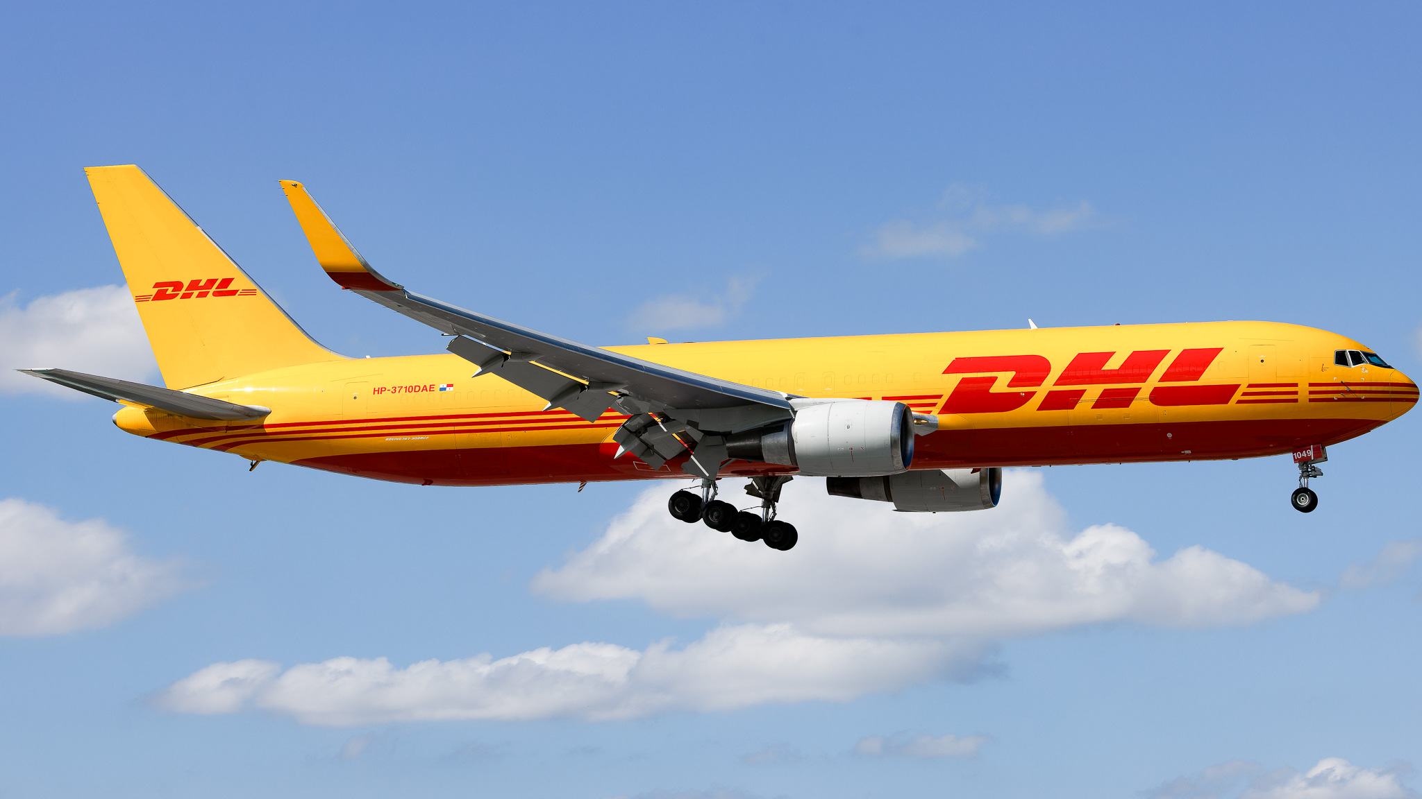Full size: DHL Boeing 767-300F HP-3710DAE at Miami International Airport
